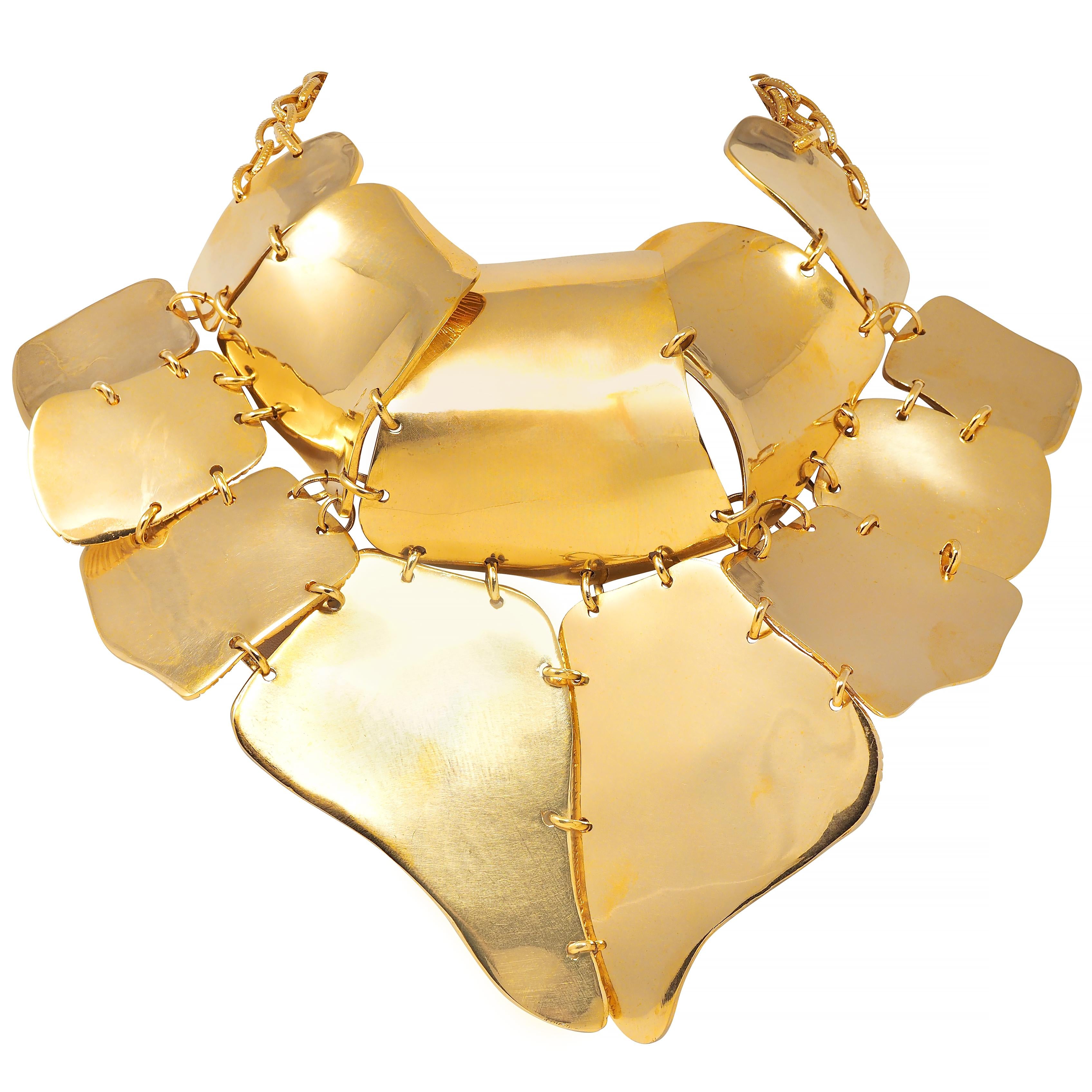 Gucci 2019 Runway Gold Plated Textured Bib Collar Statement Necklace