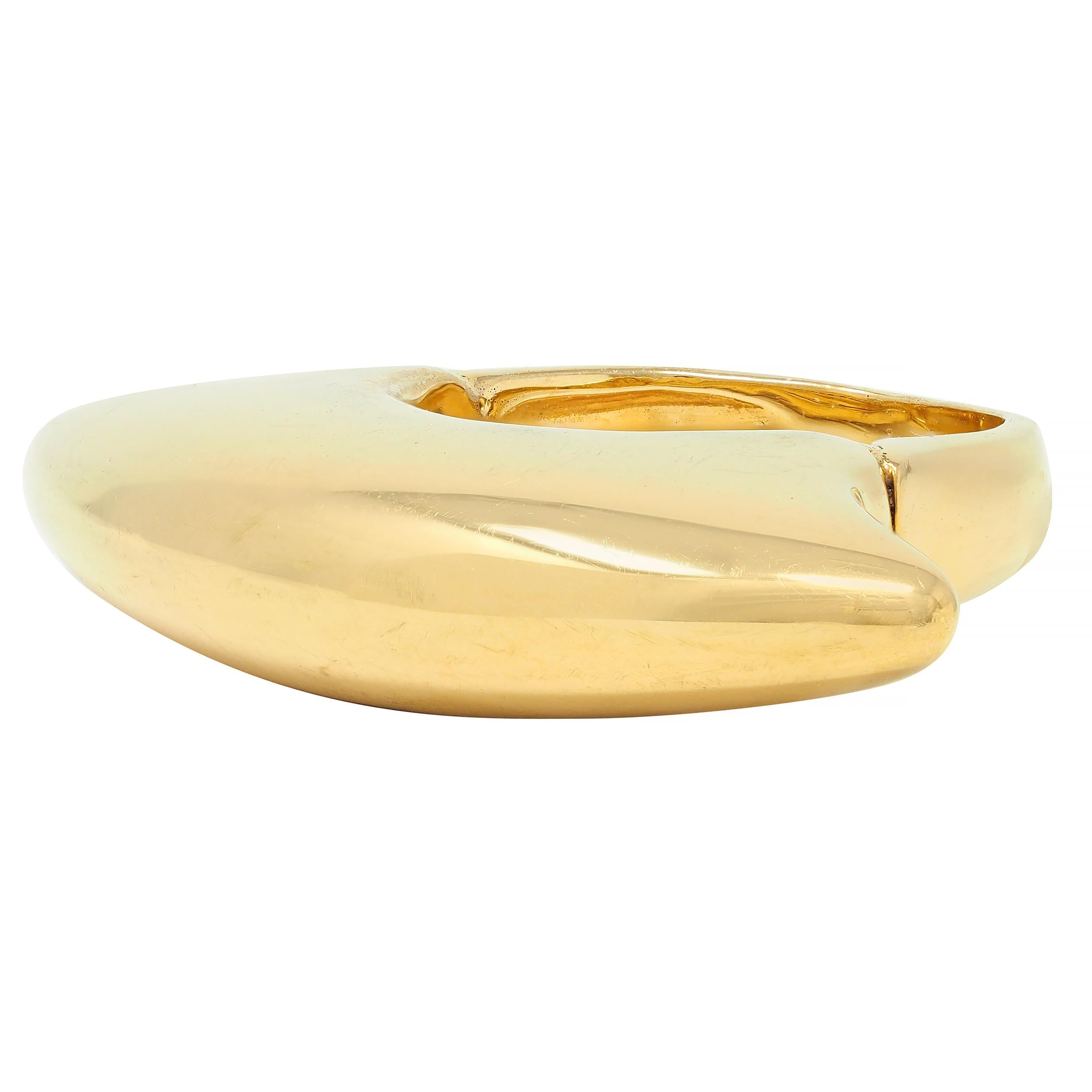 Effedue 1970s 18 Karat Yellow Gold Vintage Domed Bar Ring