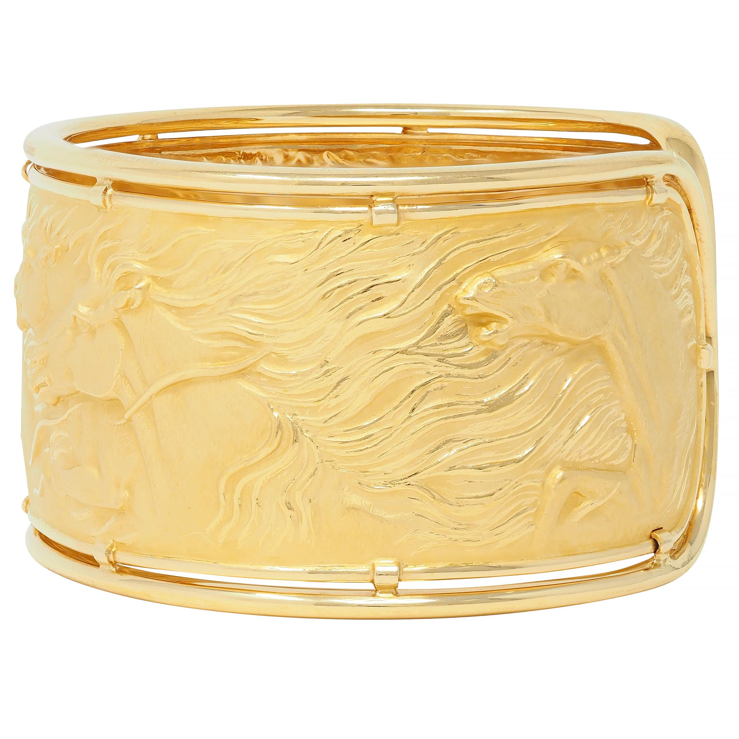 Carrera Y Carrera 1980's 18K Yellow Gold Ecuestre Horse Vintage Cuff Bracelet