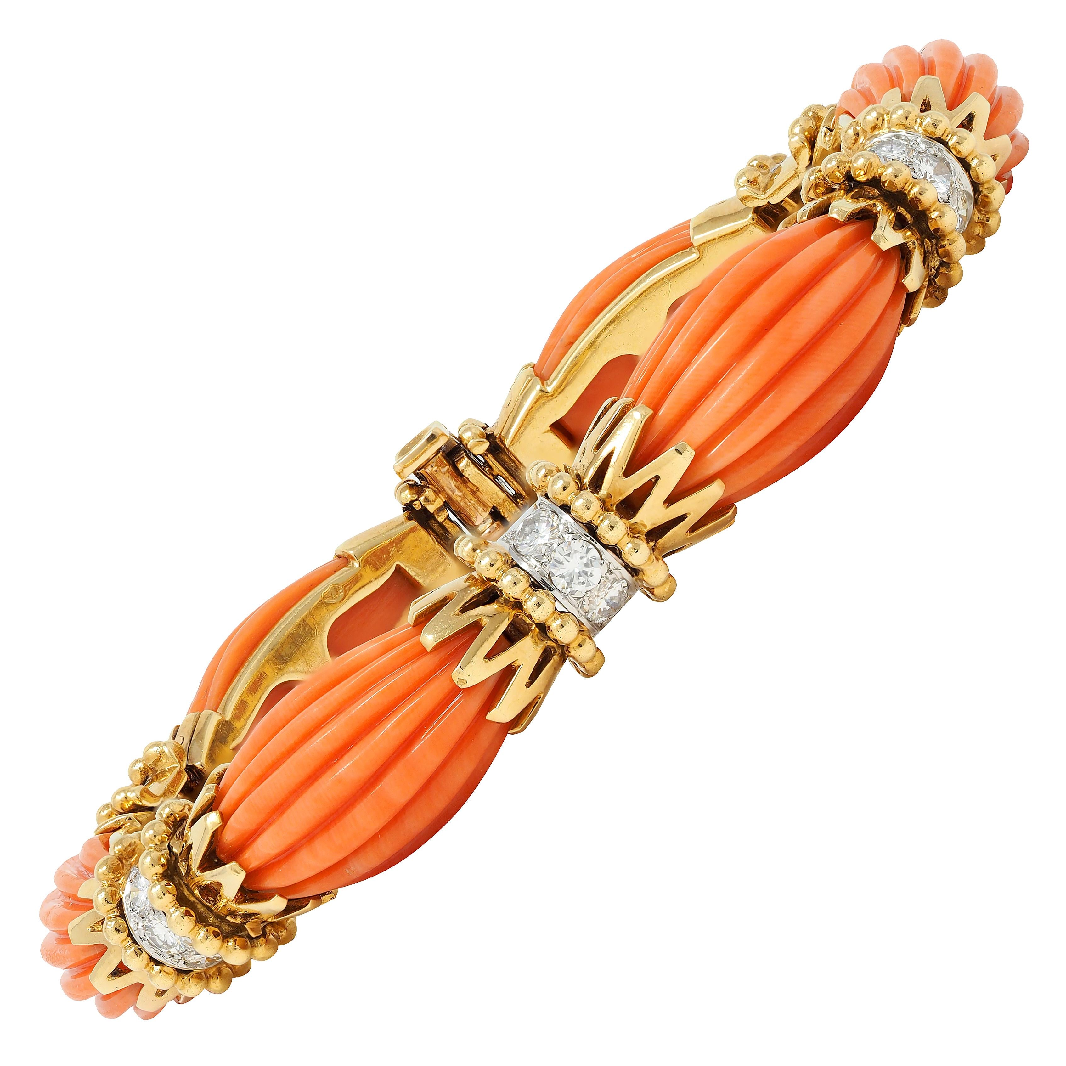 Van Cleef & Arpels 1970's Diamond Fluted Coral 18 Karat Gold Vintage Bracelet