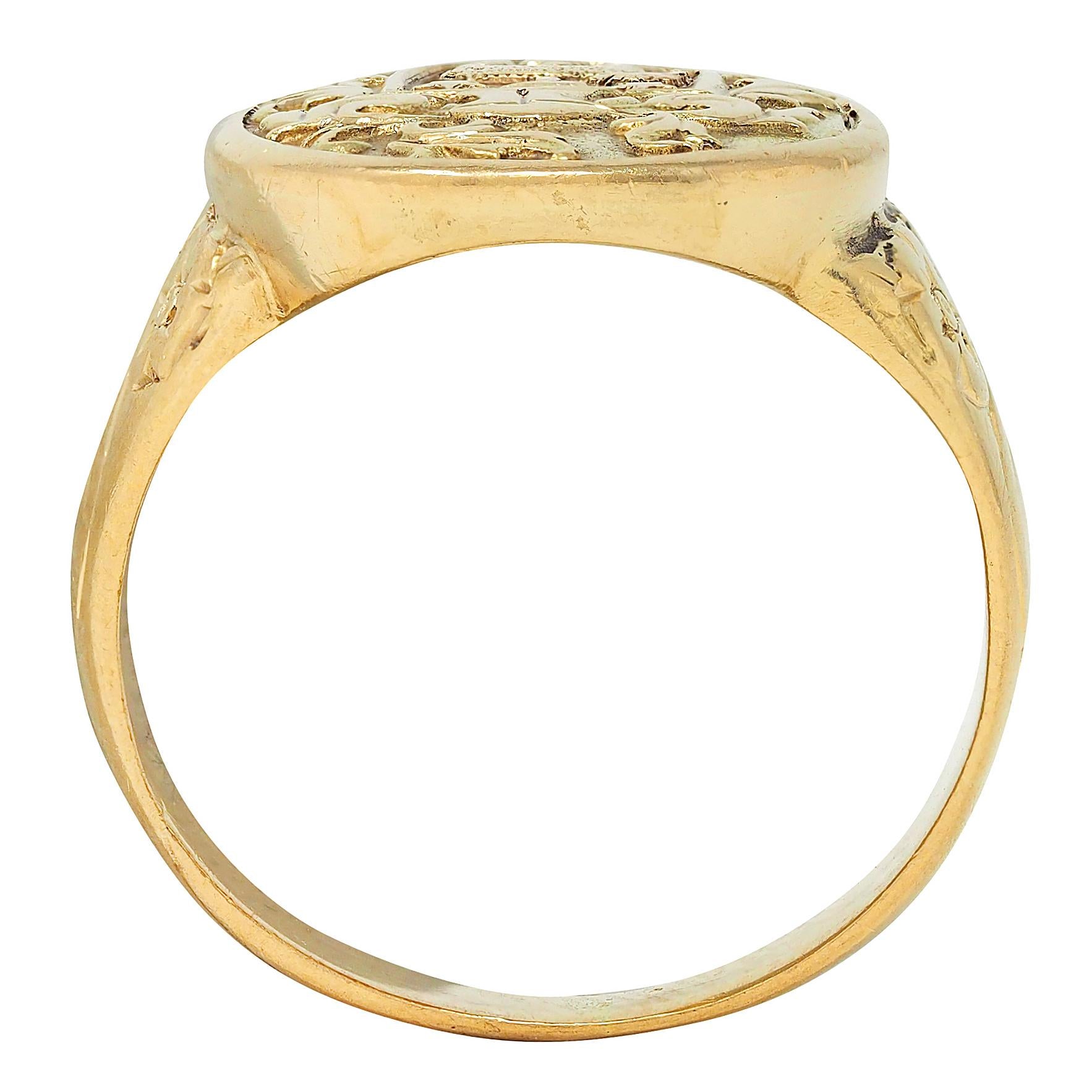 Victorian 18 Karat Yellow Gold Antique Heraldic Unisex Crest Signet Ring
