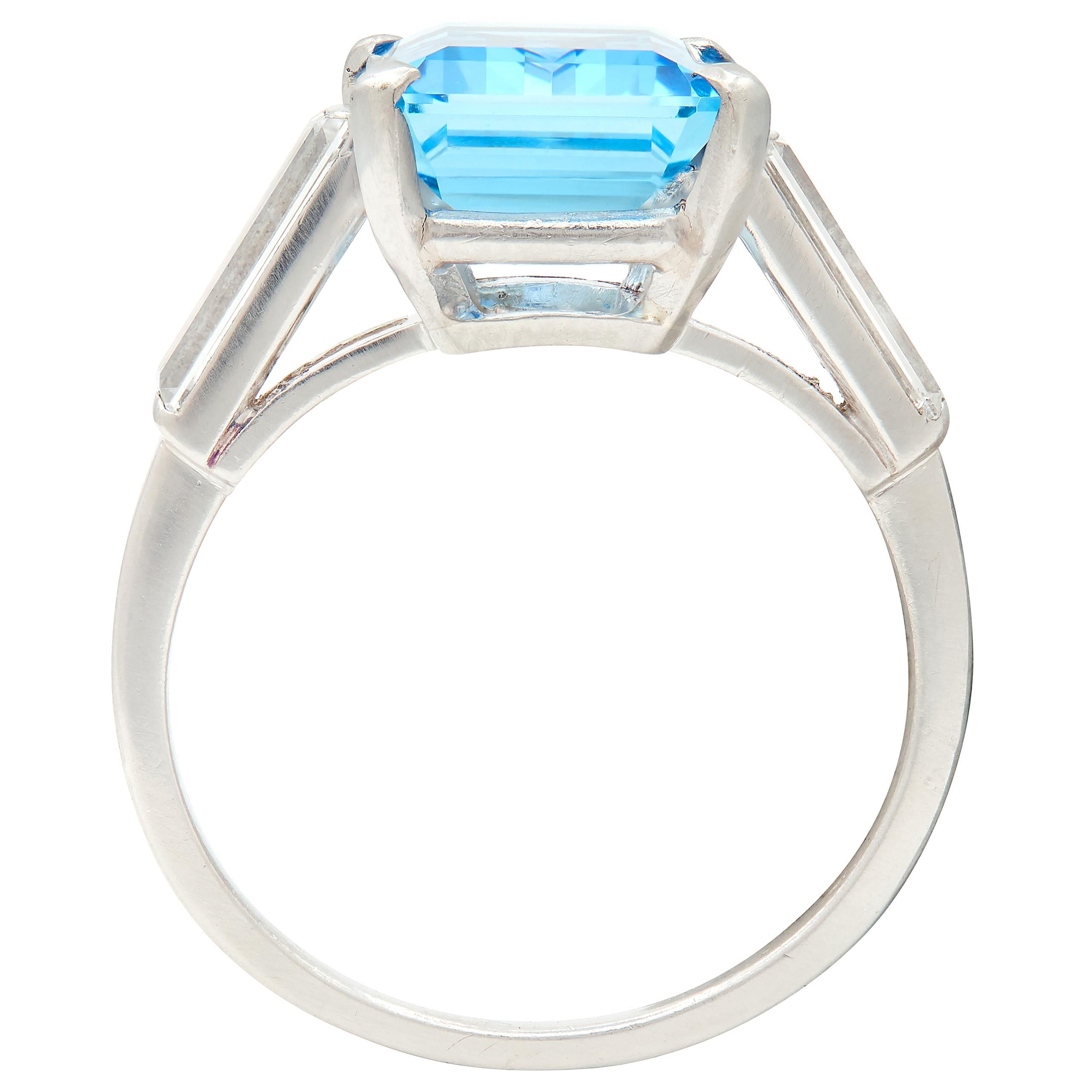 Mid-Century 5.25 CTW Aquamarine Diamond Platinum Vintage Cocktail Ring