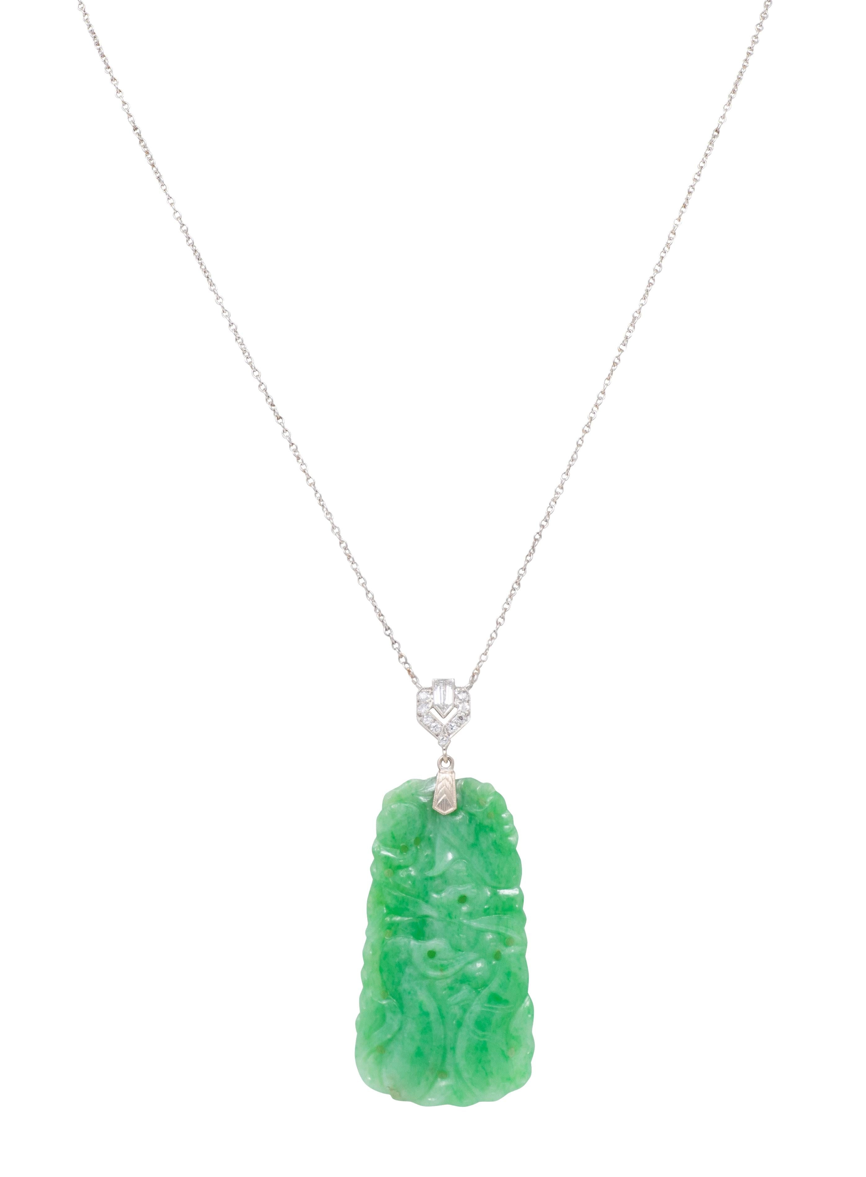 J.E. Caldwell Art Deco Jade Diamond Platinum Vintage Sartuoir Pendant Necklace