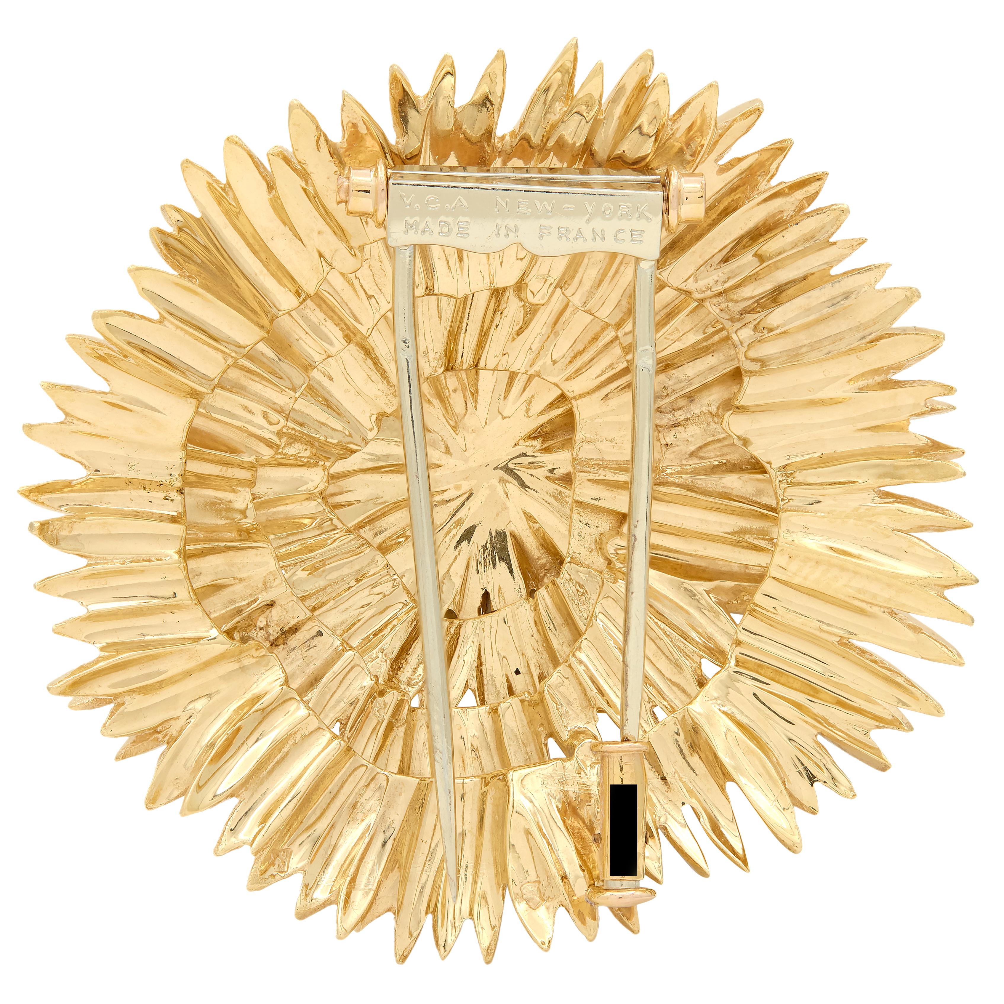 Van Cleef & Arpels 1950's French 18K Yellow Vintage Gold Thistle Flower Brooch