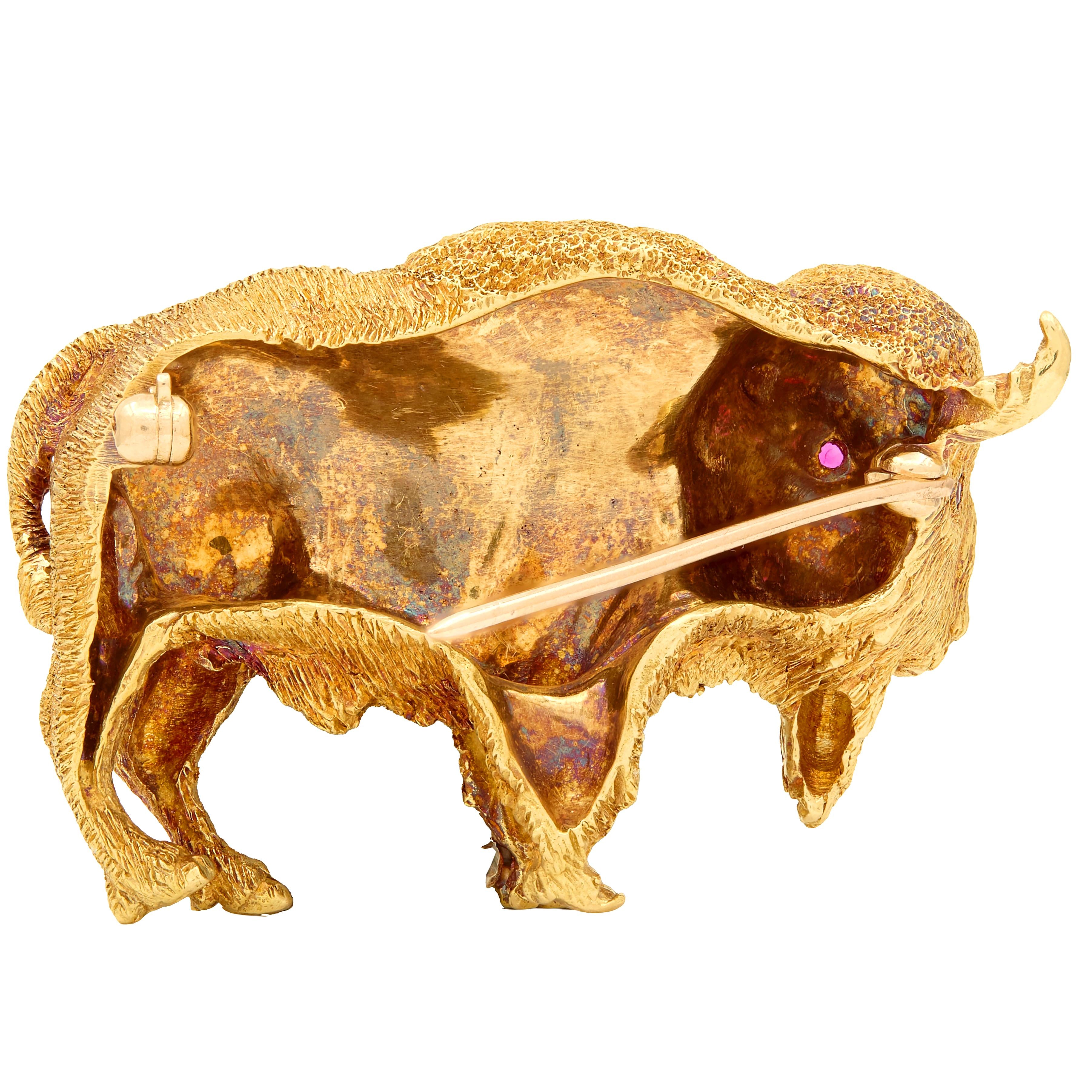 1960's Ruby 18 Karat Yellow Gold Vintage Bison Brooch
