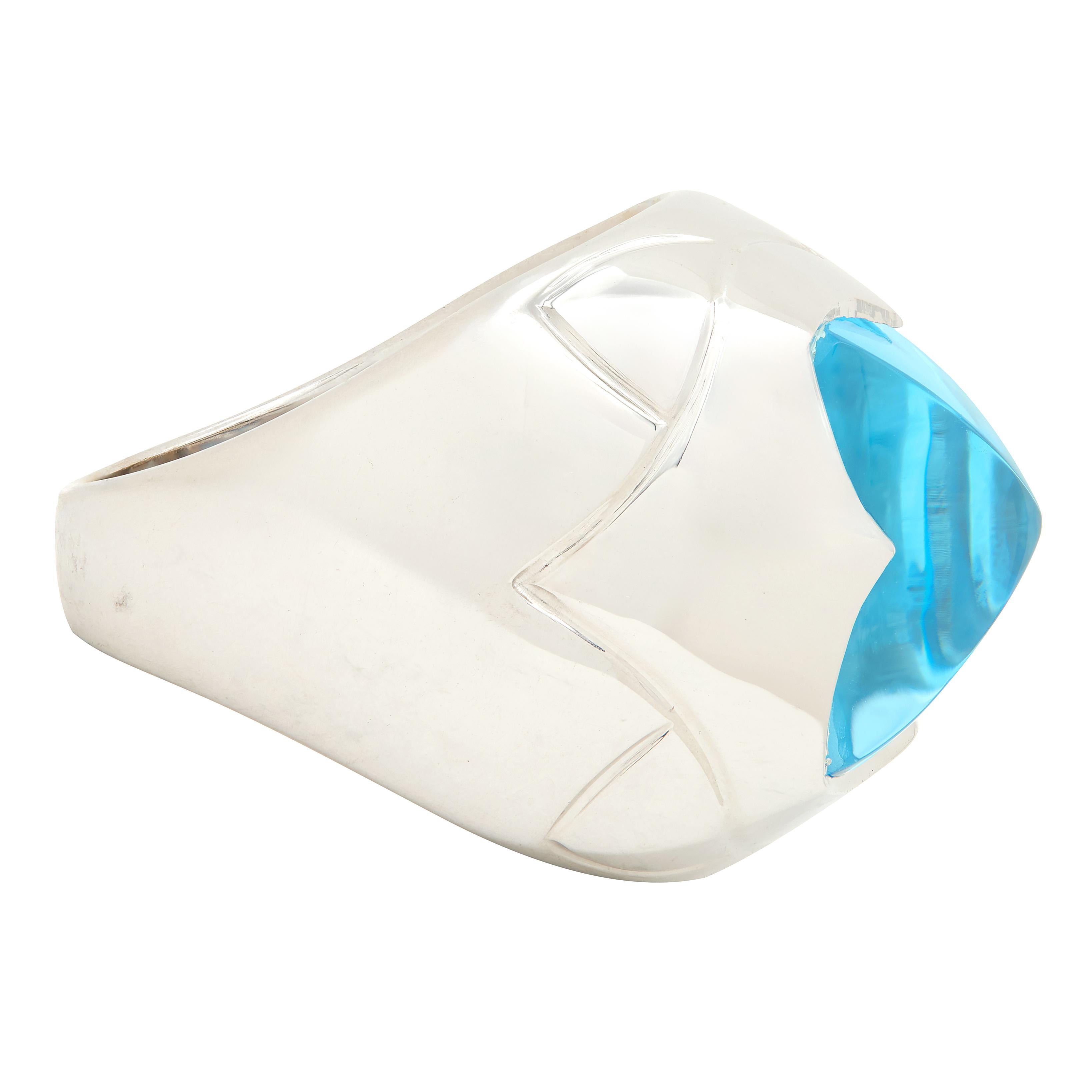 Bulgari Blue Topaz 18 Karat White Gold Pyramid Quatrefoil Dome Ring