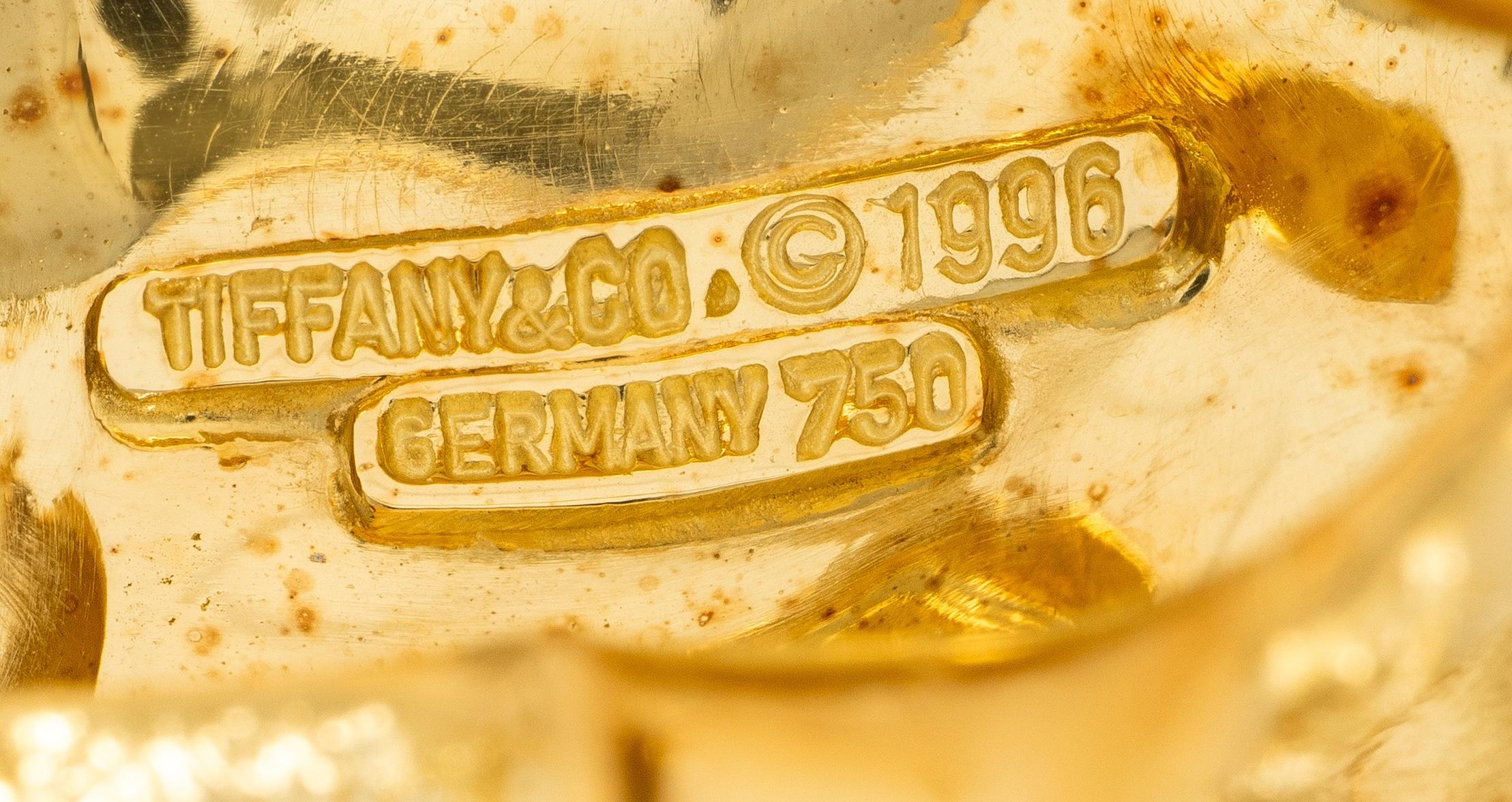 Tiffany & Co. 1996 Diamond Sapphire 18 Karat Yellow Gold Vintage Elephant Brooch