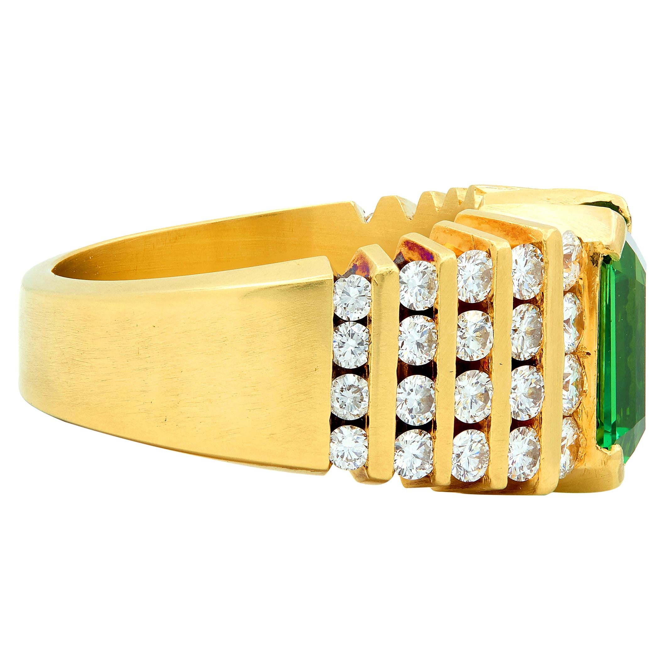 1970's 4.59 CTW Tsavorite Garnet Diamond 18K Yellow Gold Stepped Vintage Ring