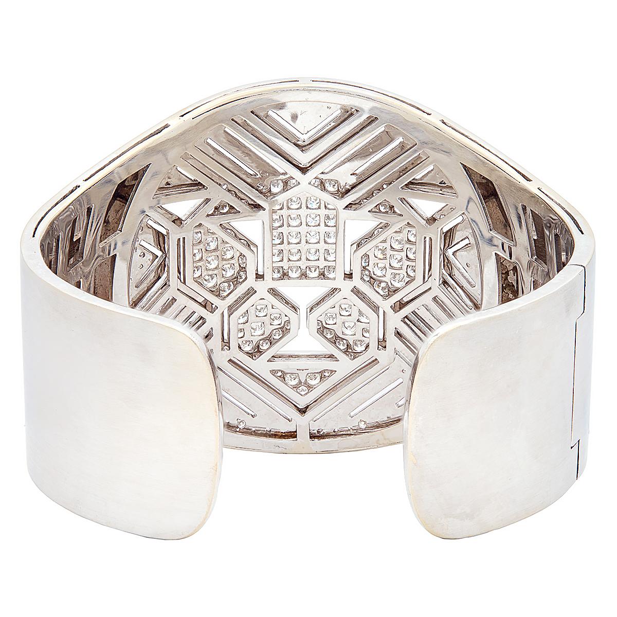 Enigma Gianni Bulgari 2000's Diamond 18K Gold Contemporary Lion Cuff Bracelet
