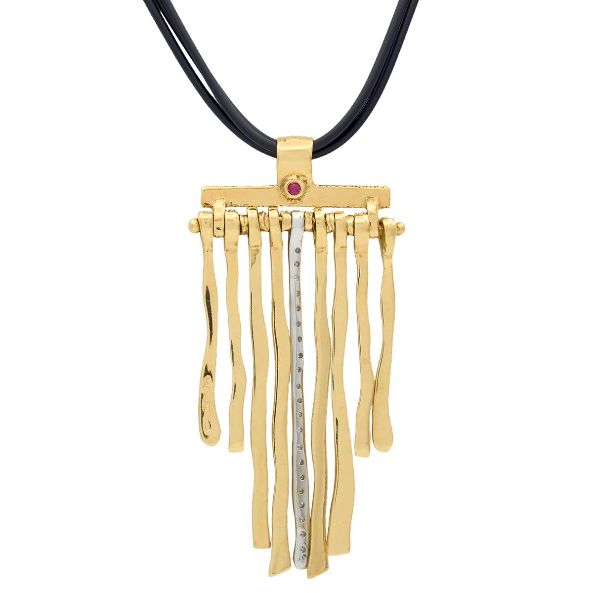Roberto Coin 2000's Diamond 18K Gold Contemporary Elephantino Pendant Necklace