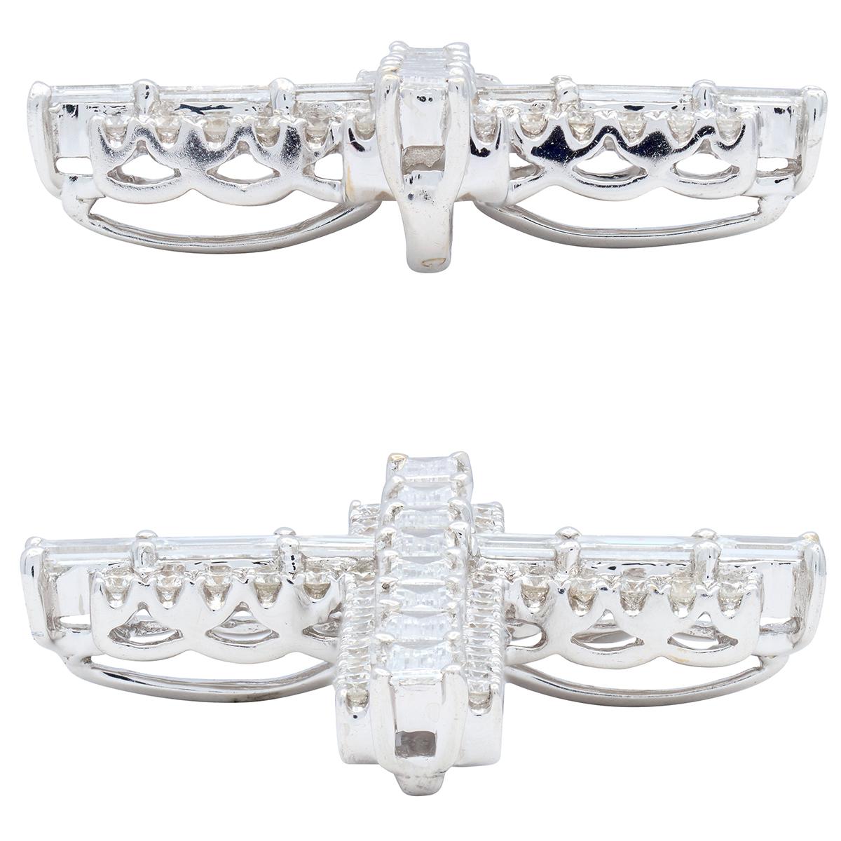 Contemporary 1.62 CTW Diamond 18 Karat White Gold Unisex Cross Pendant