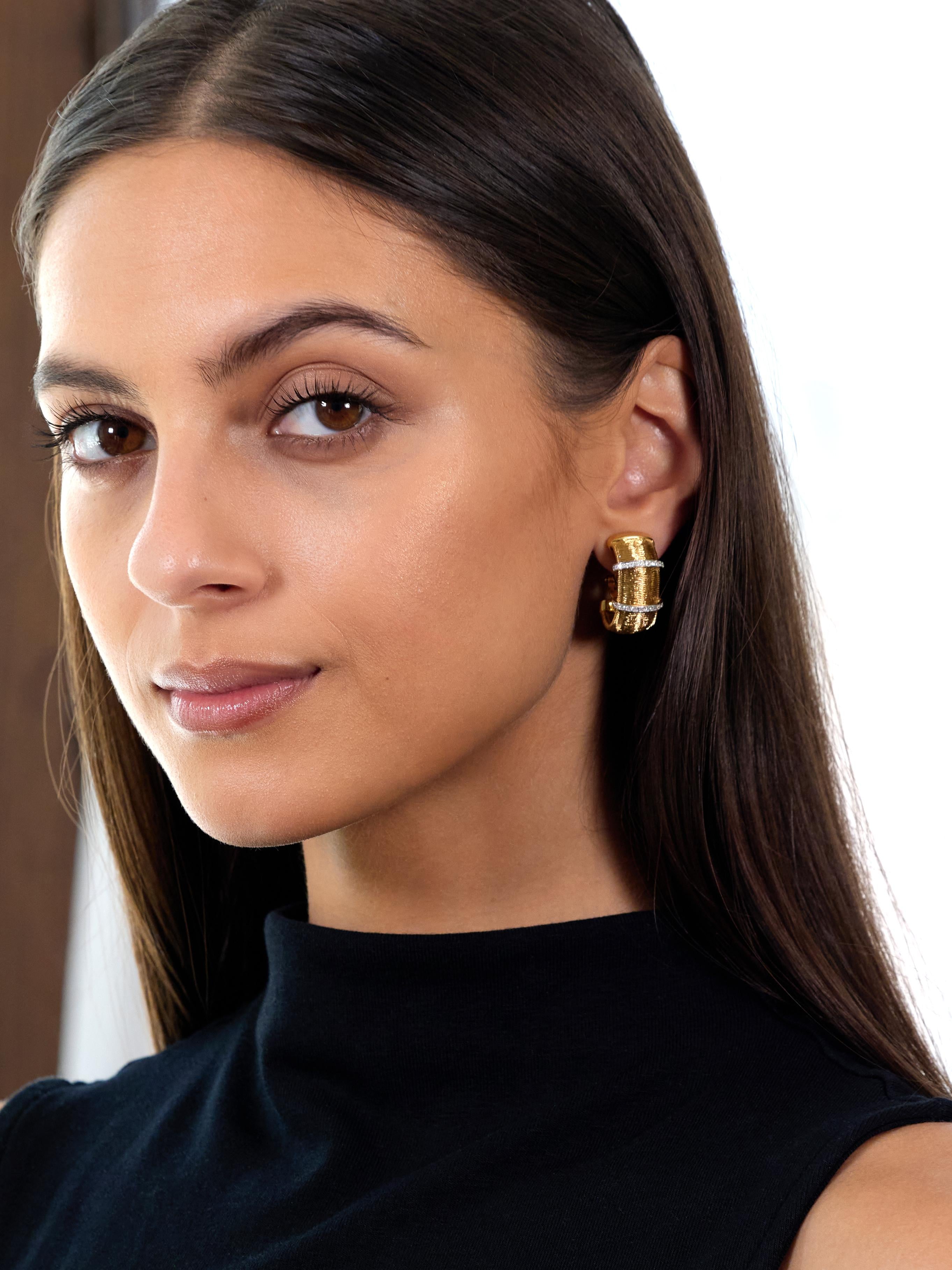 Contemporary Diamond 18 Karat Two-Tone Gold Woven Mesh J-Hoop Earrings