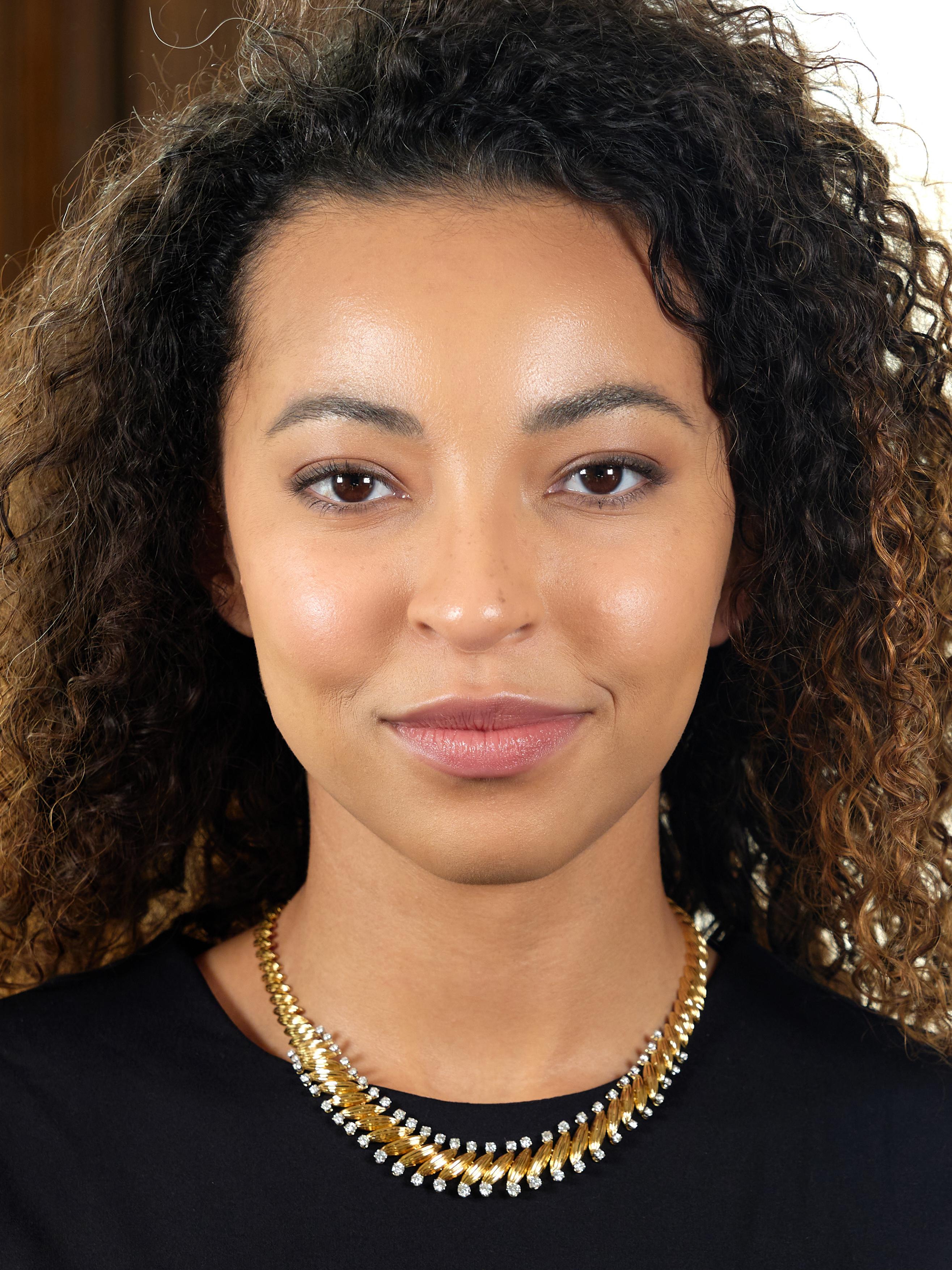 Van Cleef & Arpels 18 Karat Yellow Gold Vintage Coup De Vent Chantilly Necklace