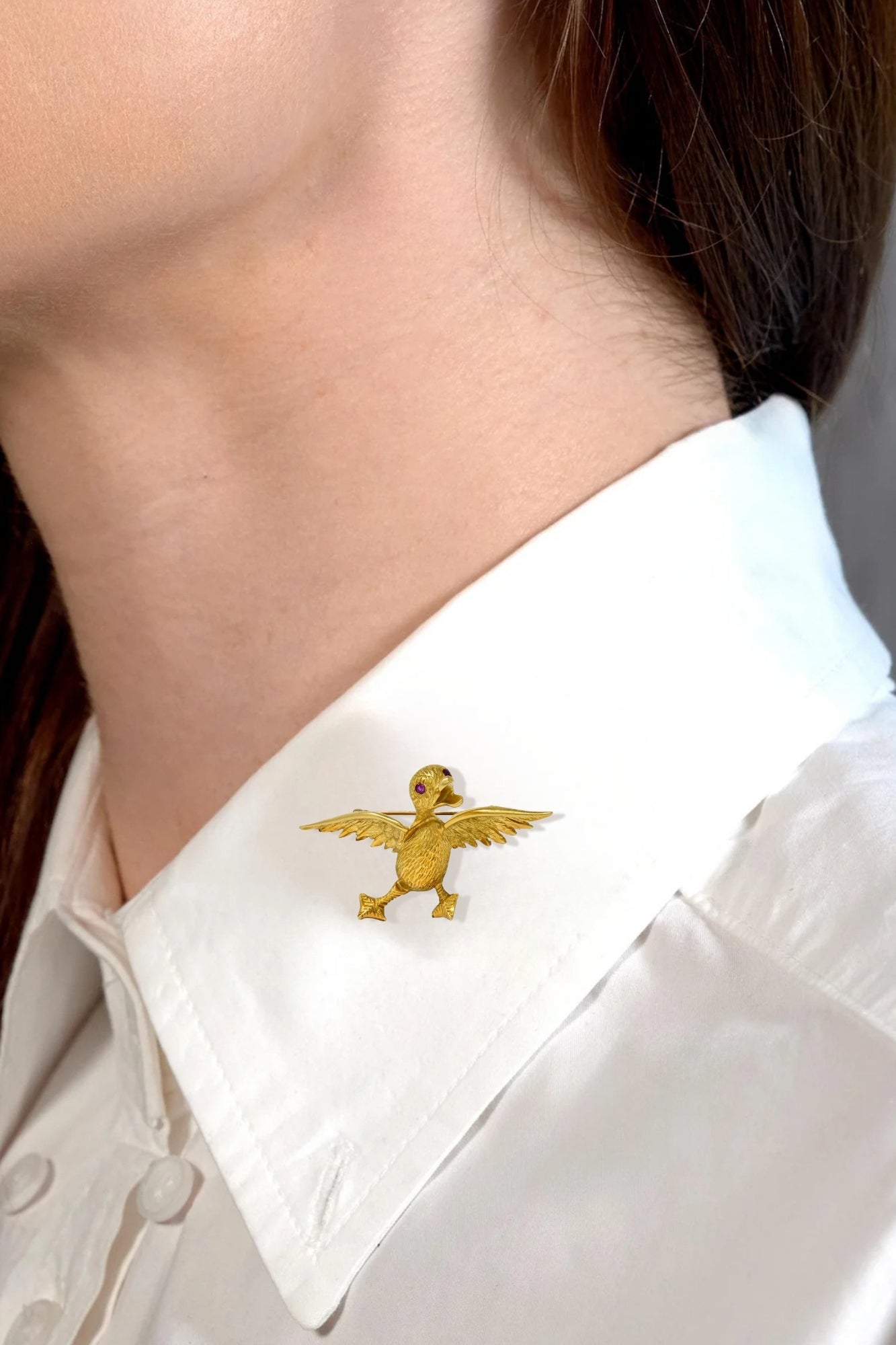 1960's Ruby 18 Karat Yellow Gold Vintage Duck Whimsical Bird Brooch