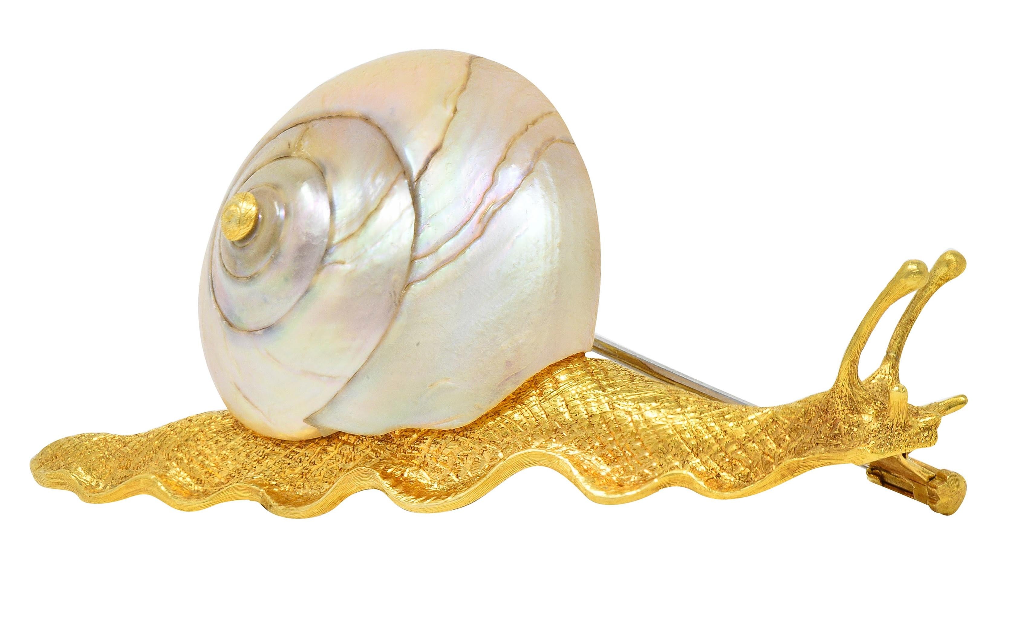 Buccellati 1960s Mother-Of-Pearl 18 Karat Gold Vintage Snail Brooch