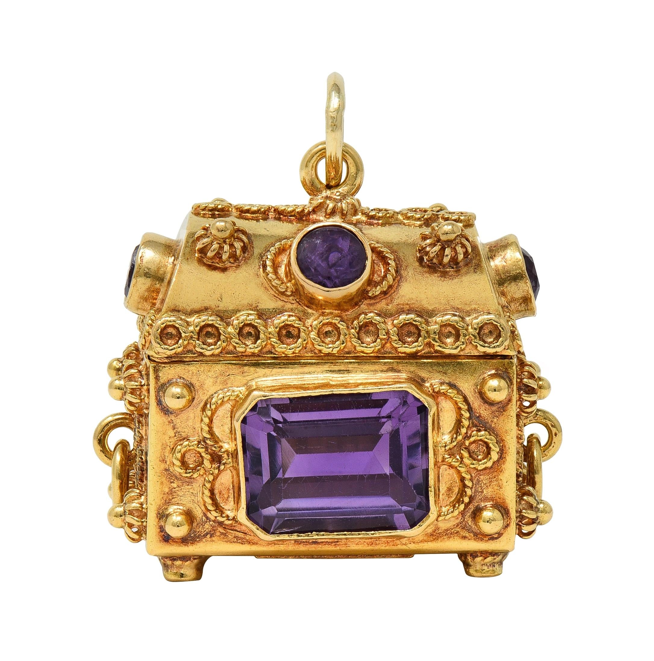 1950's Amethyst 18 Karat Yellow Gold Vintage Chest Pendant Charm