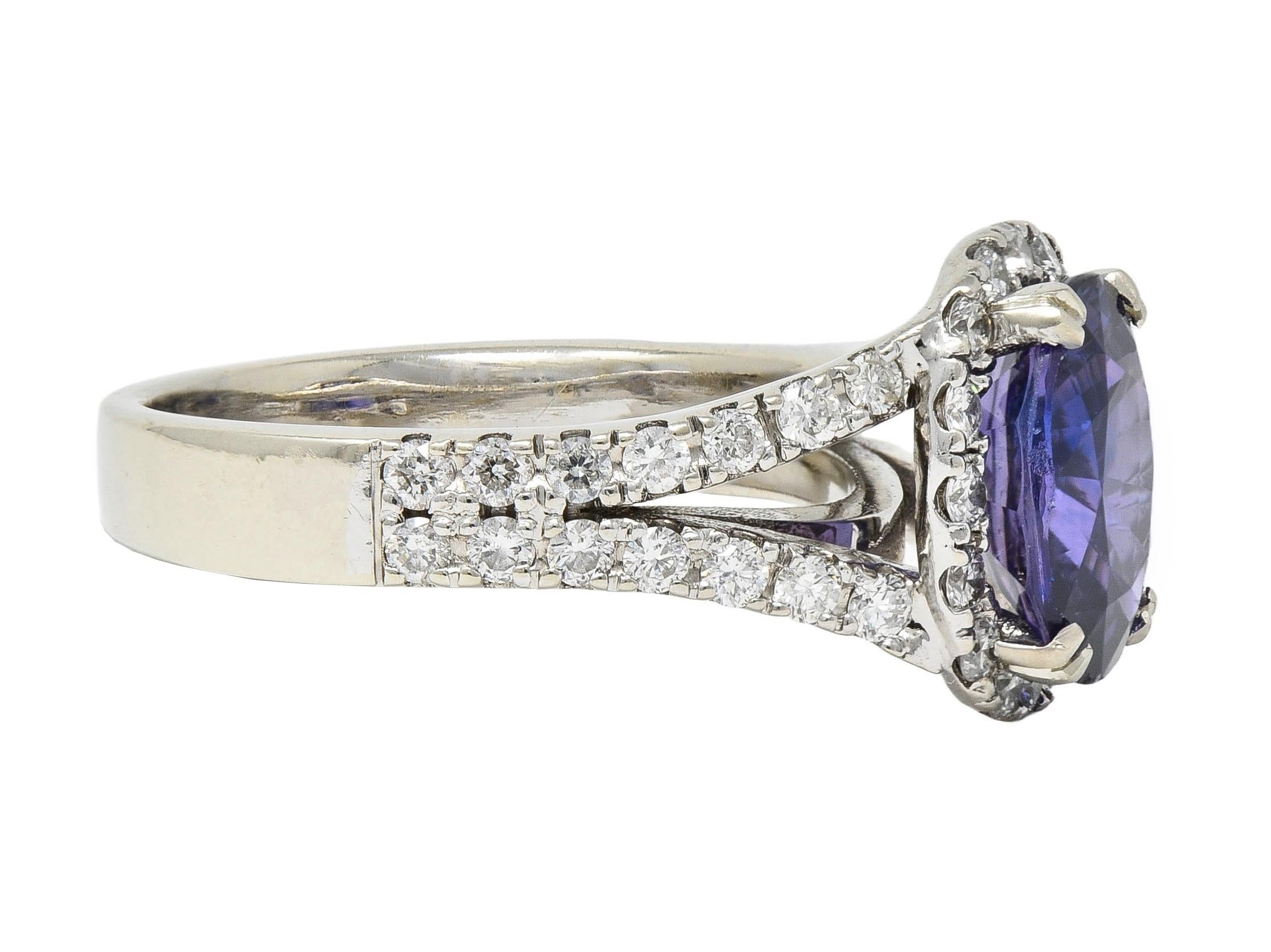 Contemporary 4.60 CTW Color-Change Sapphire Diamond 14 Karat Gold Halo Ring GIA