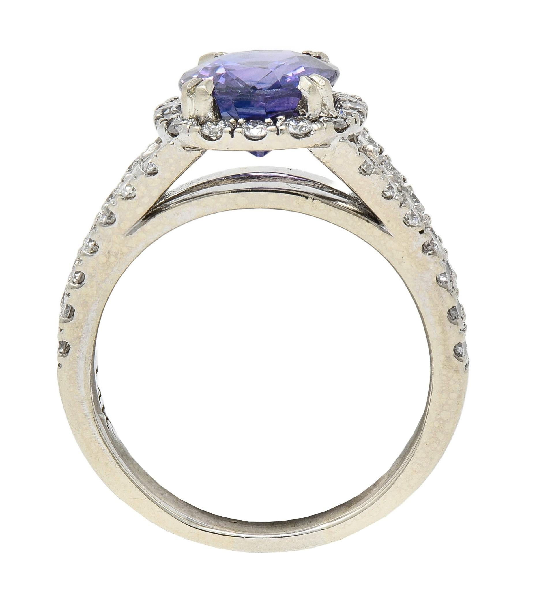 Contemporary 4.60 CTW Color-Change Sapphire Diamond 14 Karat Gold Halo Ring GIA