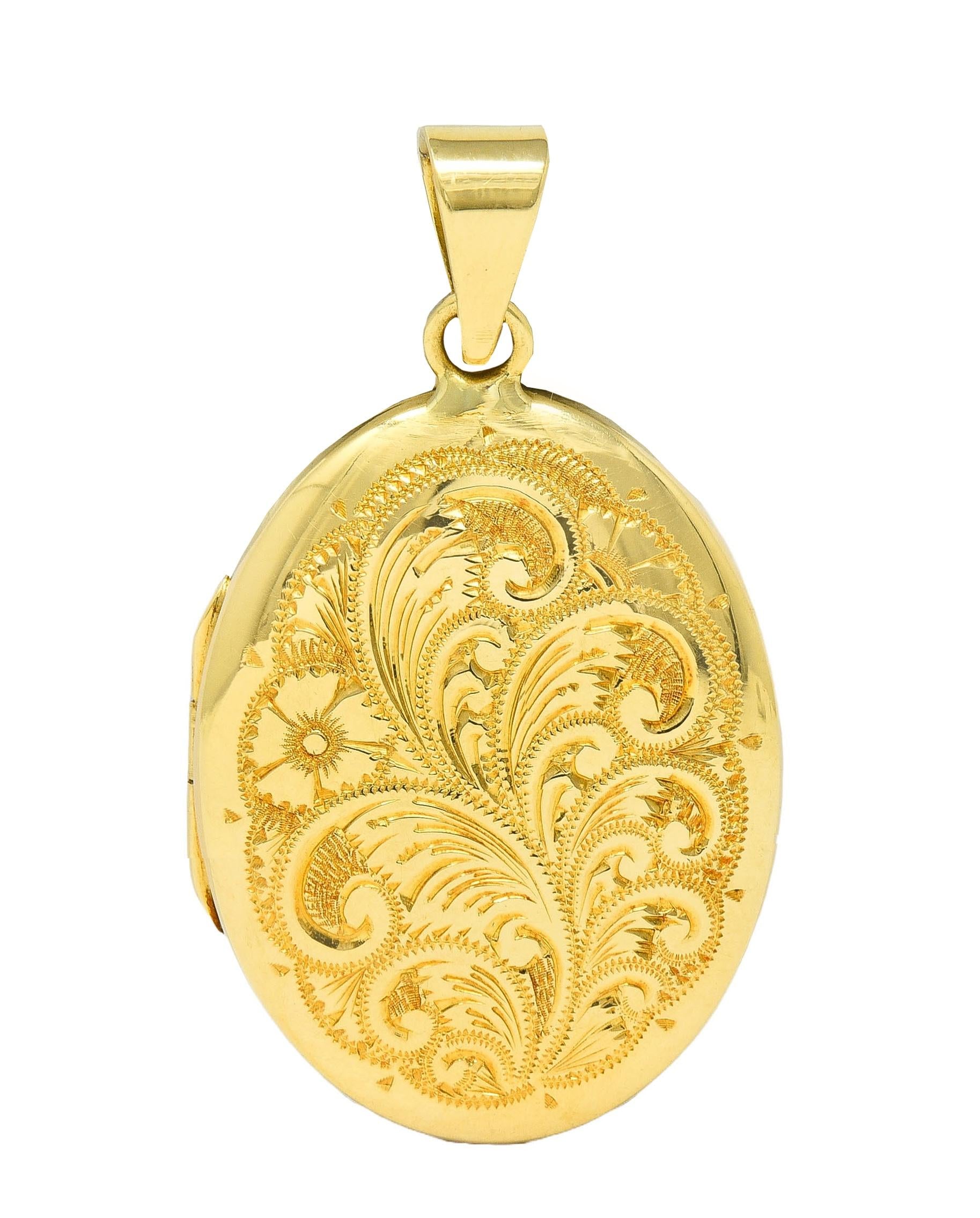 1993 Victorian Revival British 18K Yellow Gold Vintage Floral Locket Pendant