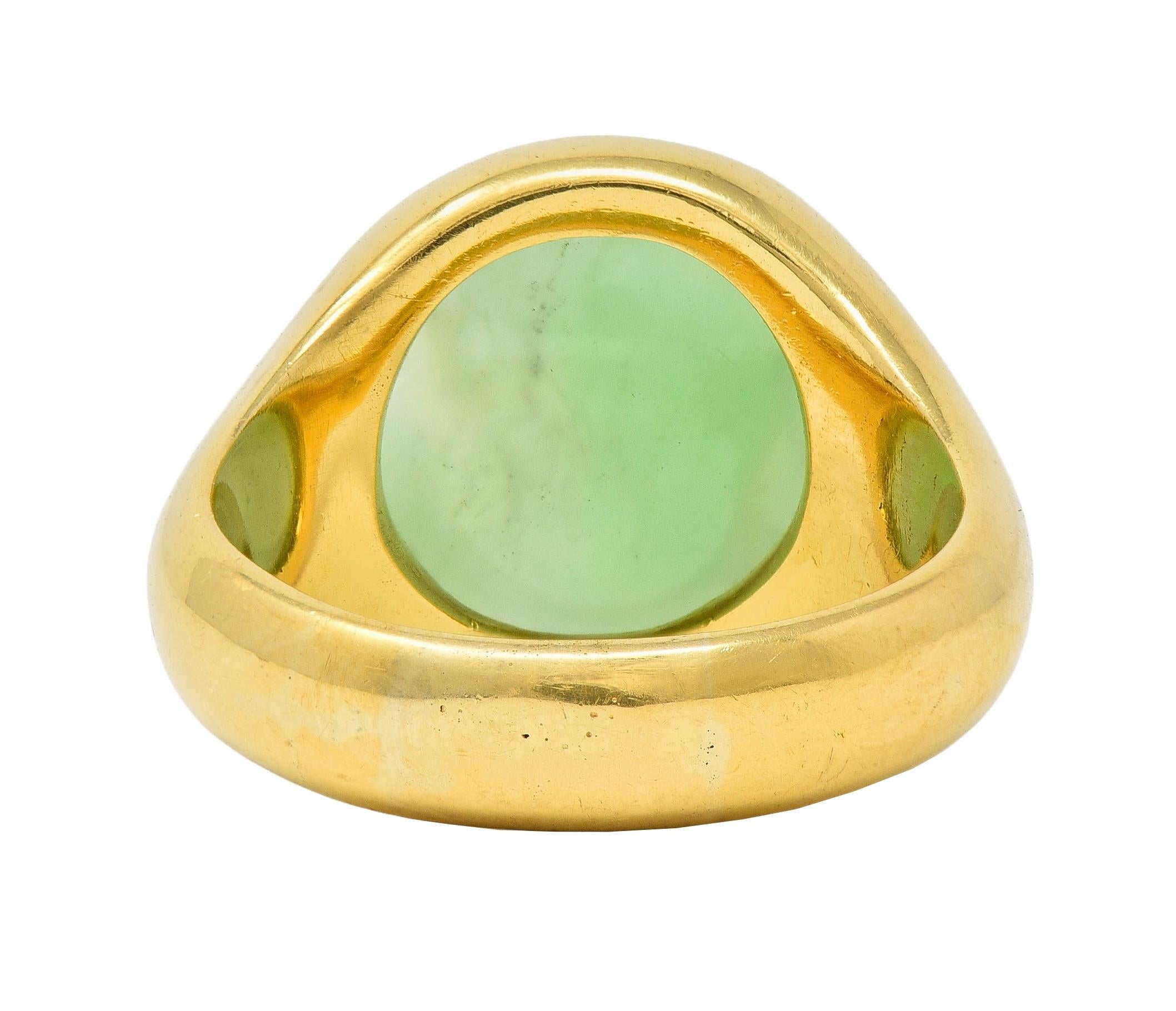 Victorian 1860 Green Chalcedony 18K Gold Antique Heraldry Intaglio Signet Ring