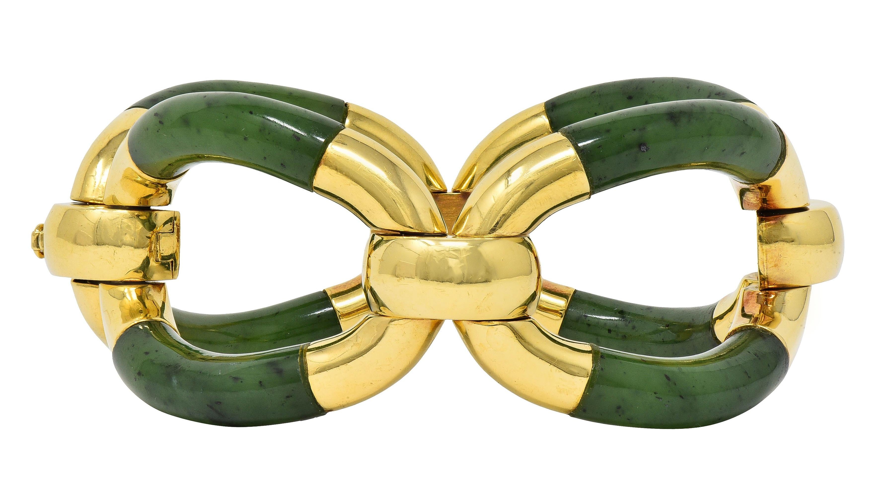 1970's Nephrite Jade 18 Karat Yellow Gold Vintage  Oval Link Bracelet