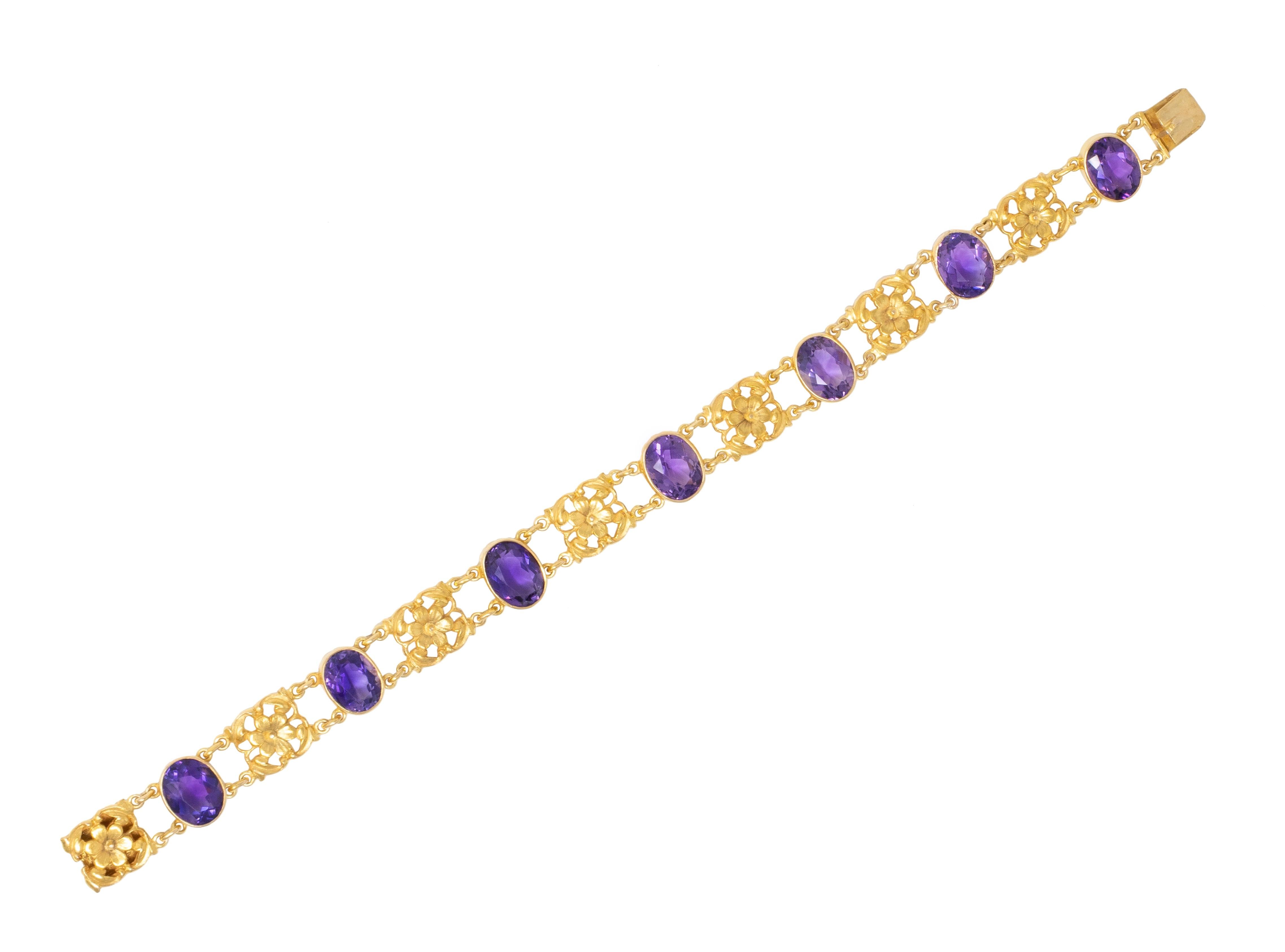 Art Nouveau Amethyst 14 Karat Yellow Gold Antique Floral Link Bracelet