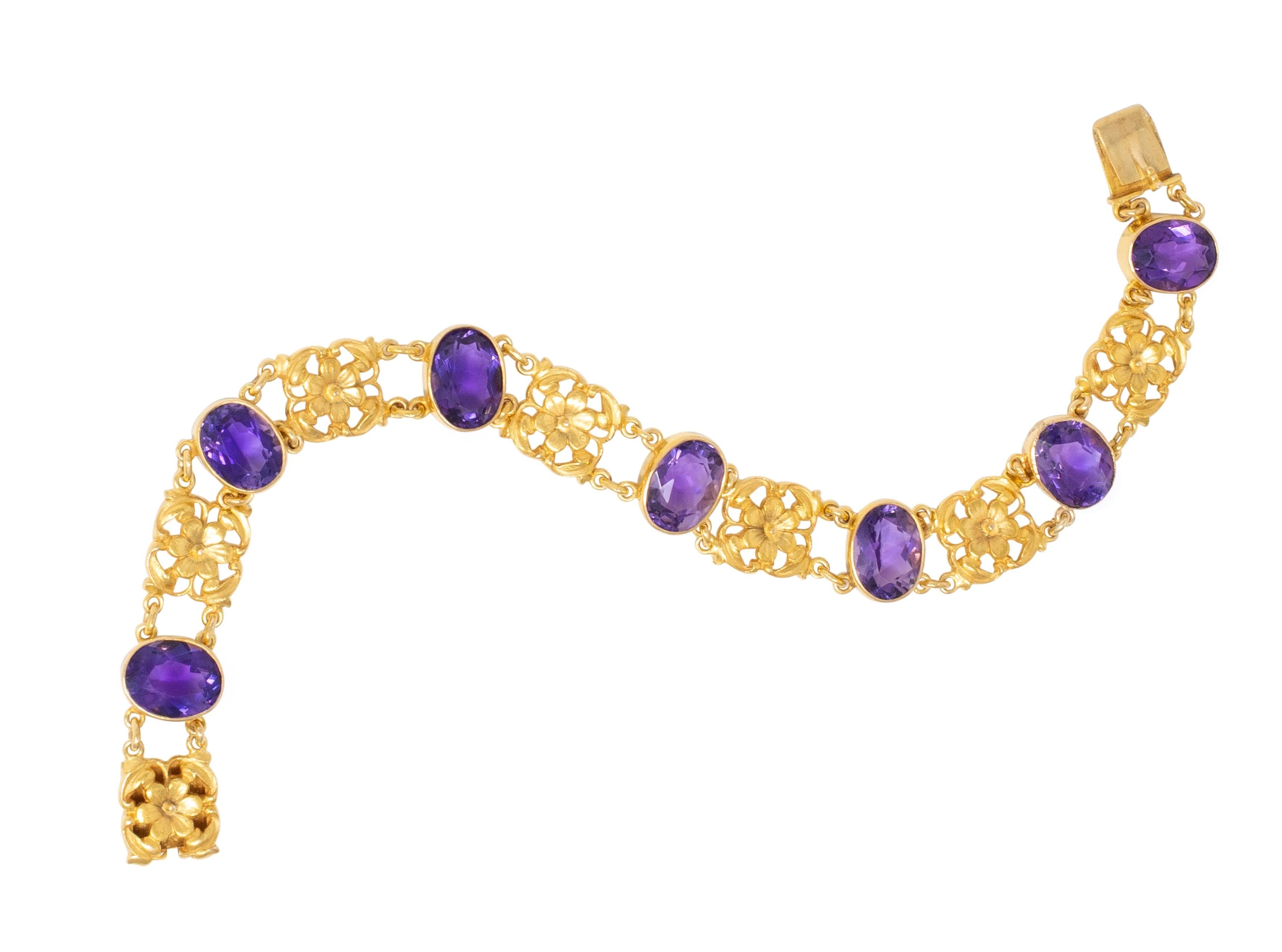 Art Nouveau Amethyst 14 Karat Yellow Gold Antique Floral Link Bracelet