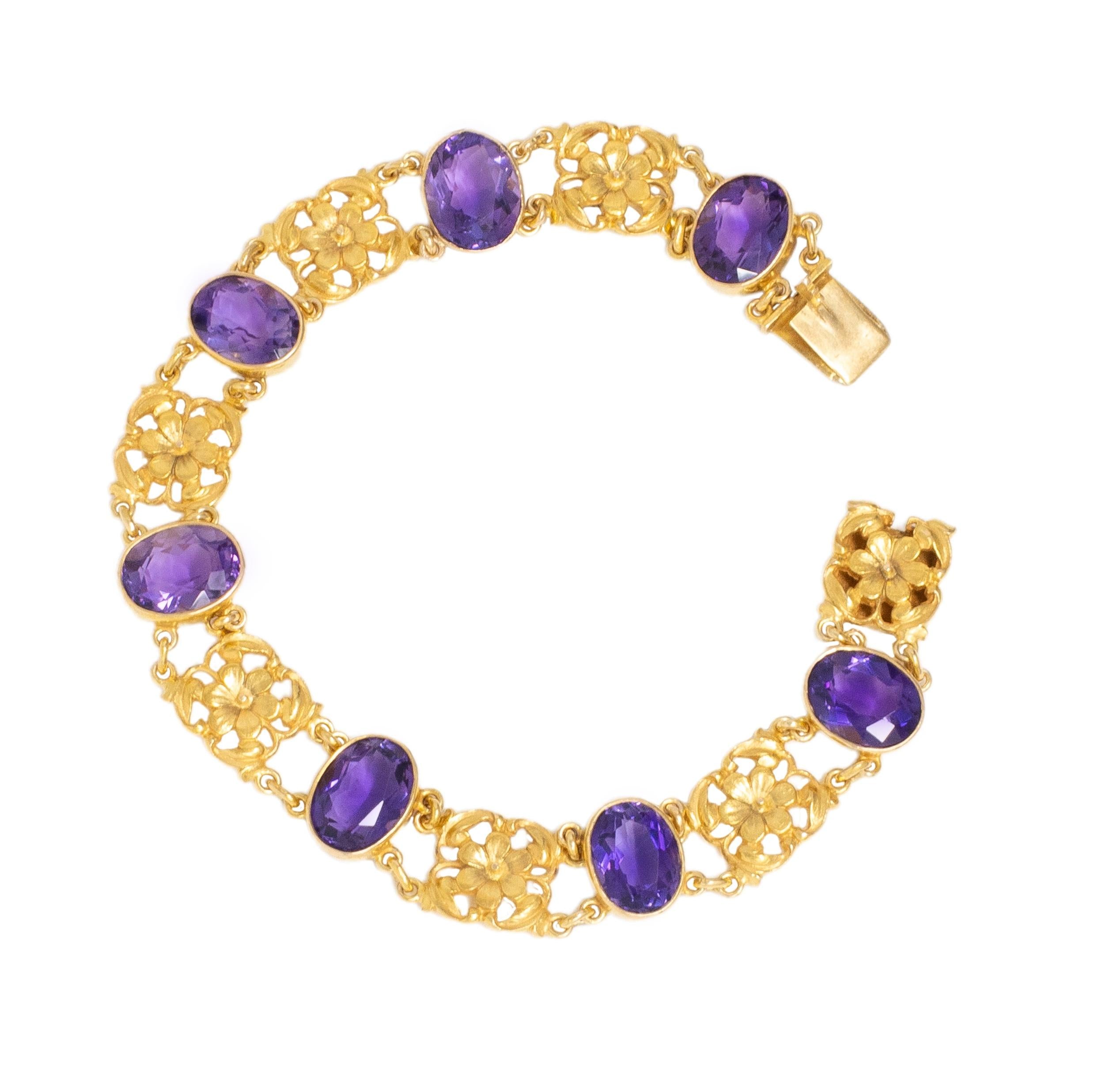 Art Nouveau Amethyst 14 Karat Yellow Gold Antique Floral Link Bracelet