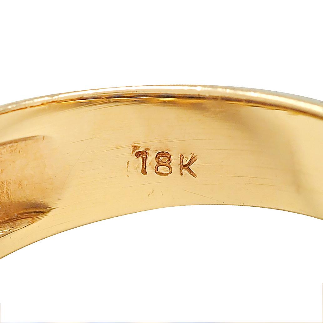 1980's 5.50 CTW Sapphire 18 Karat Yellow Gold Vintage Mystery Set Ring