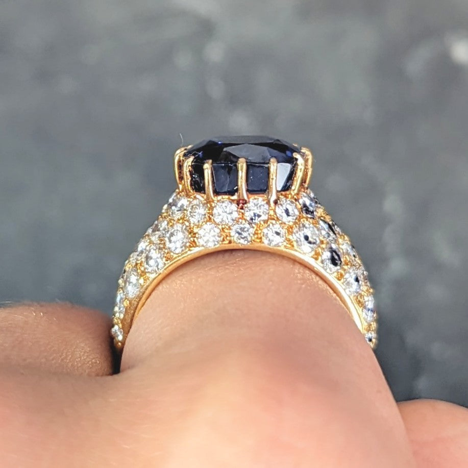 Van Cleef & Arpels French 1980s 12.05 CTW No Heat Ceylon Sapphire Diamond 18 Karat Yellow Gold Ring AGL Wilson's Estate Jewelry