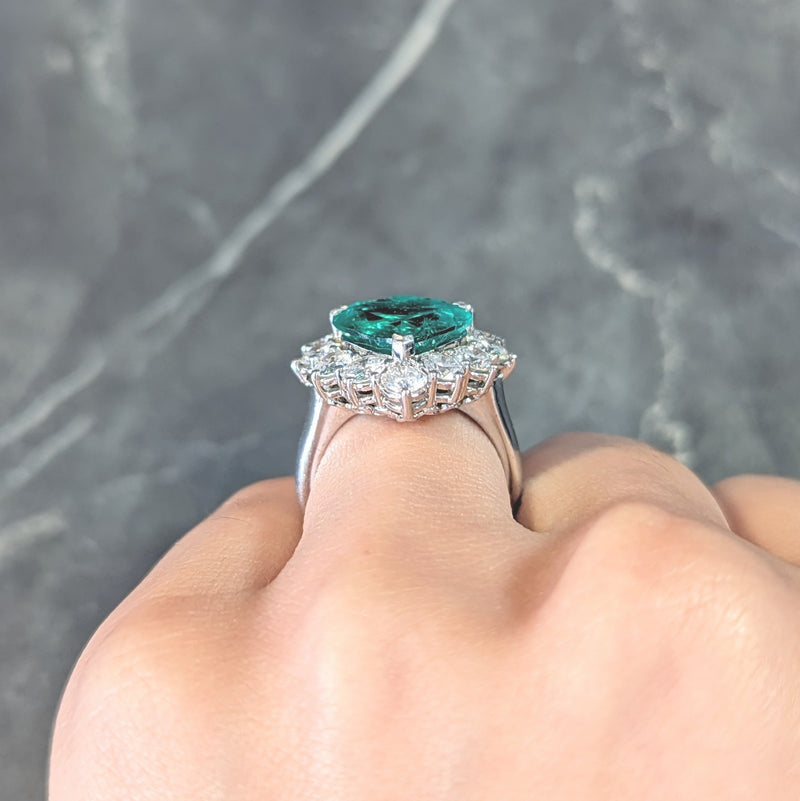 Contemporary 7.00 CTW Colombian Emerald Diamond 18 Karat White Gold Heart Halo Ring AGL