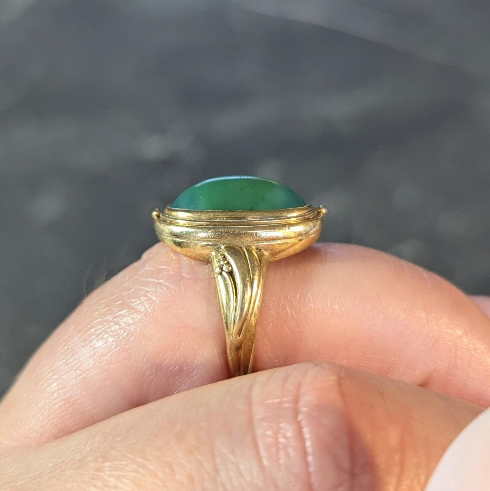 Art Nouveau Jadeite Jade 18 Karat Yellow Gold Antique Signet Ring