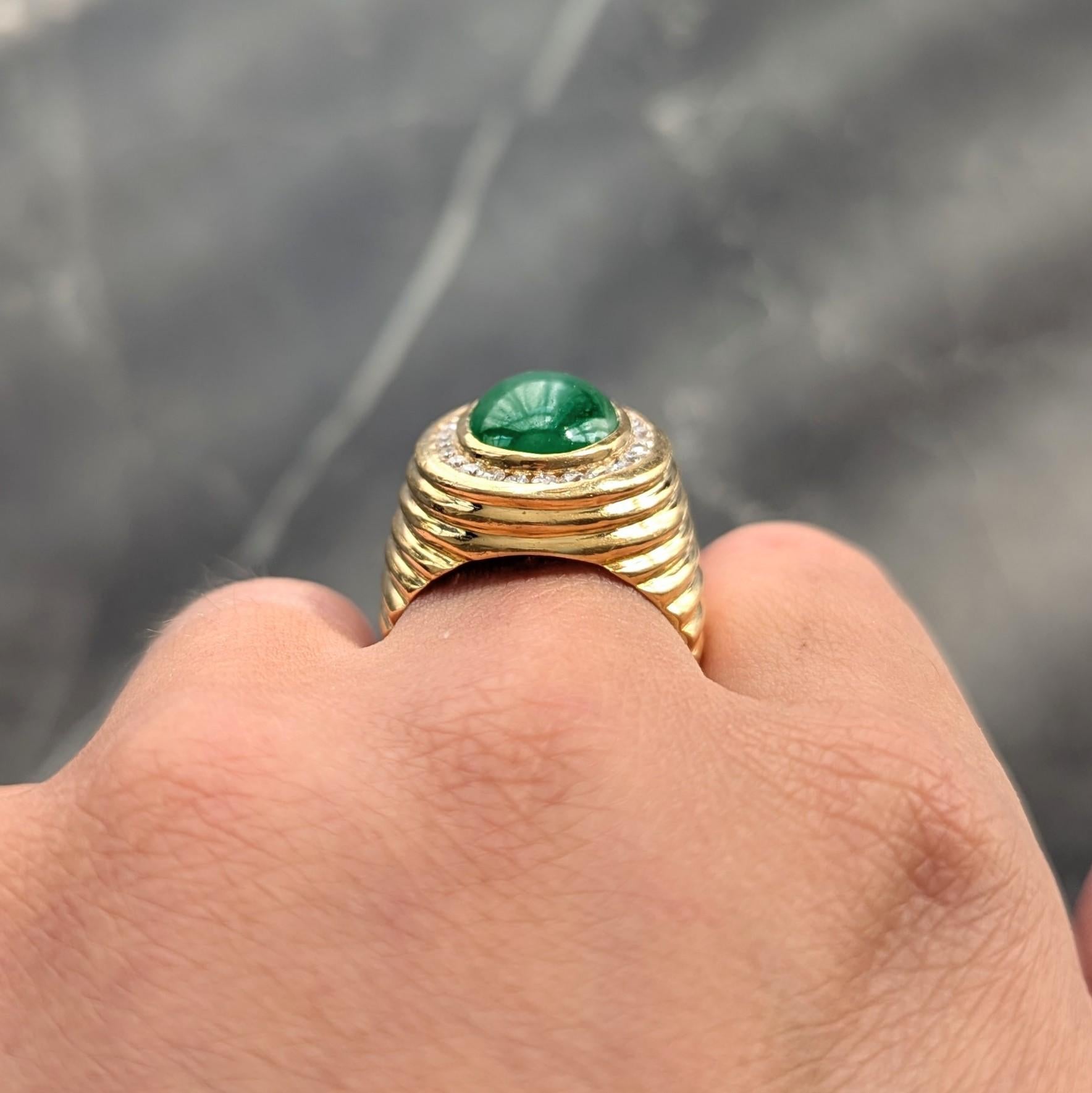 1980's Jade Diamond 20 Karat Yellow Gold Vintage Fluted Dome Unisex Ring