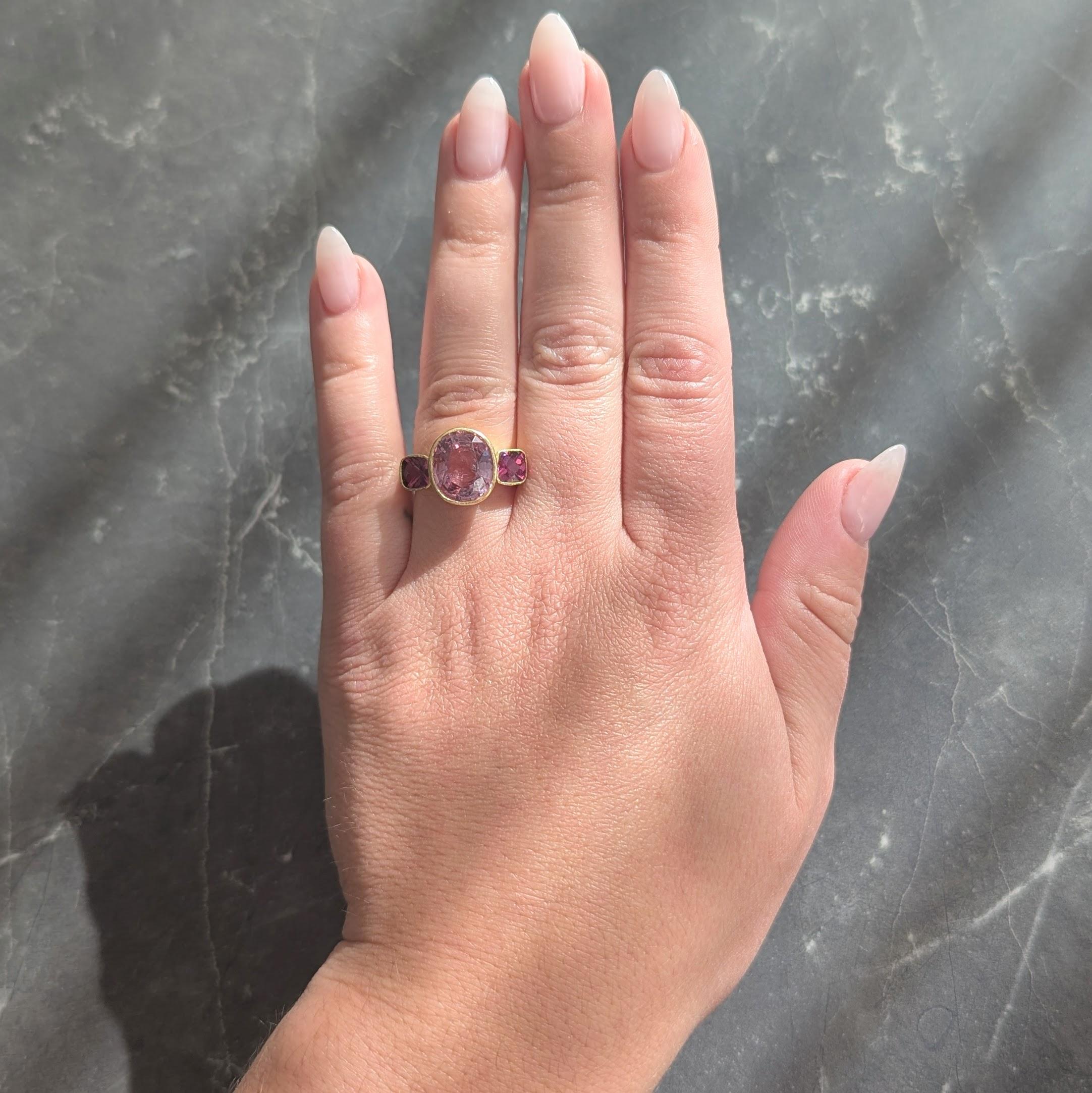 Elizabeth Locke Spinel Rhodolite Garnet 19 Karat Hammered Gold Gemstone Ring