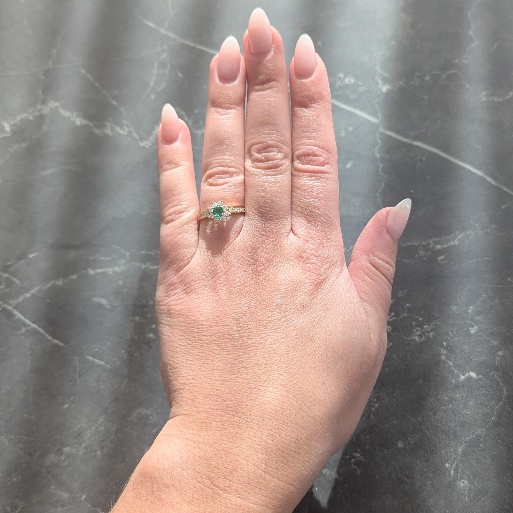 Tiffany & Co. 1990's 1.00 CTW Emerald Diamond 18K Gold Vintage Cluster Ring