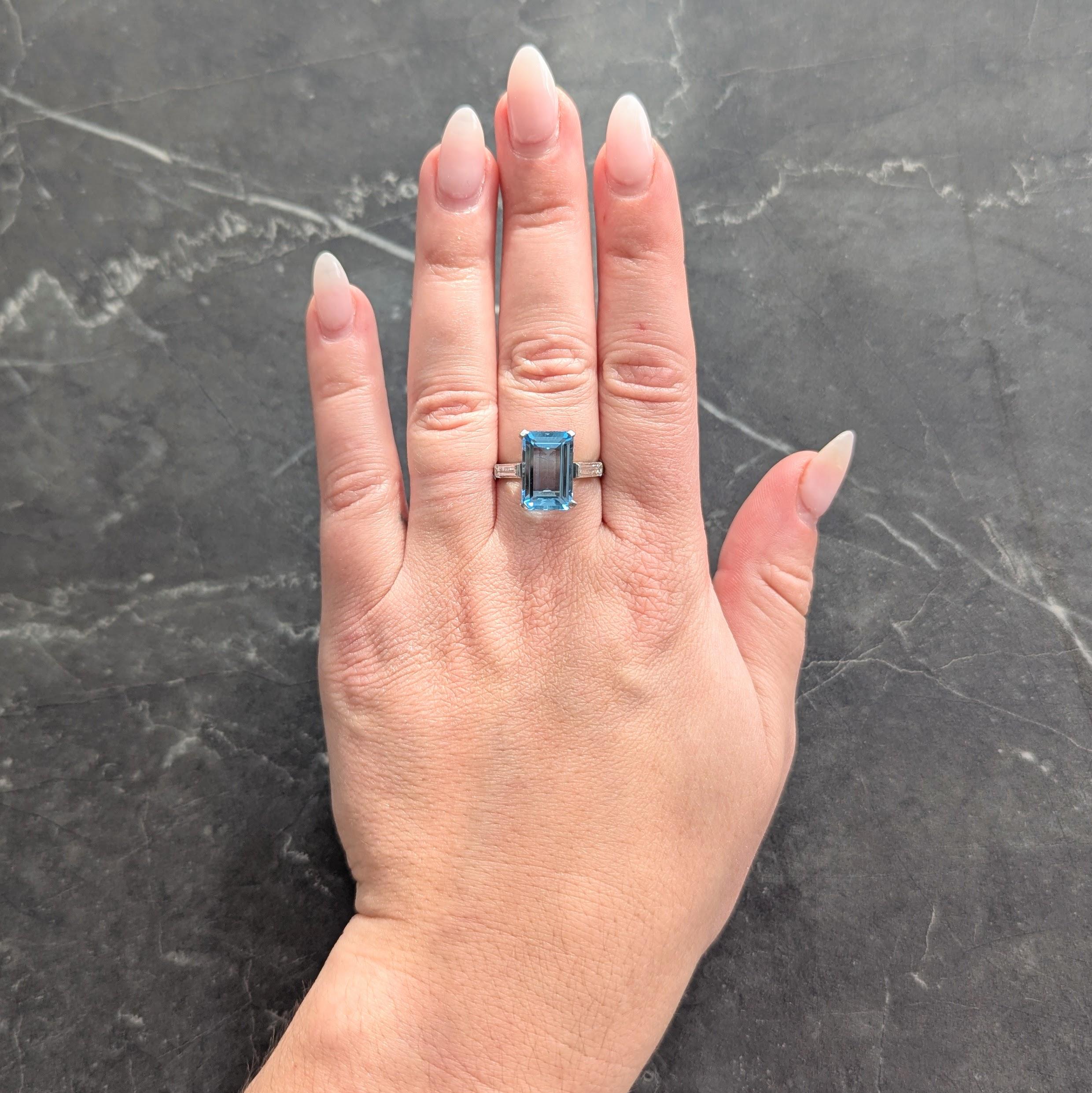 Mid-Century 5.25 CTW Aquamarine Diamond Platinum Vintage Cocktail Ring