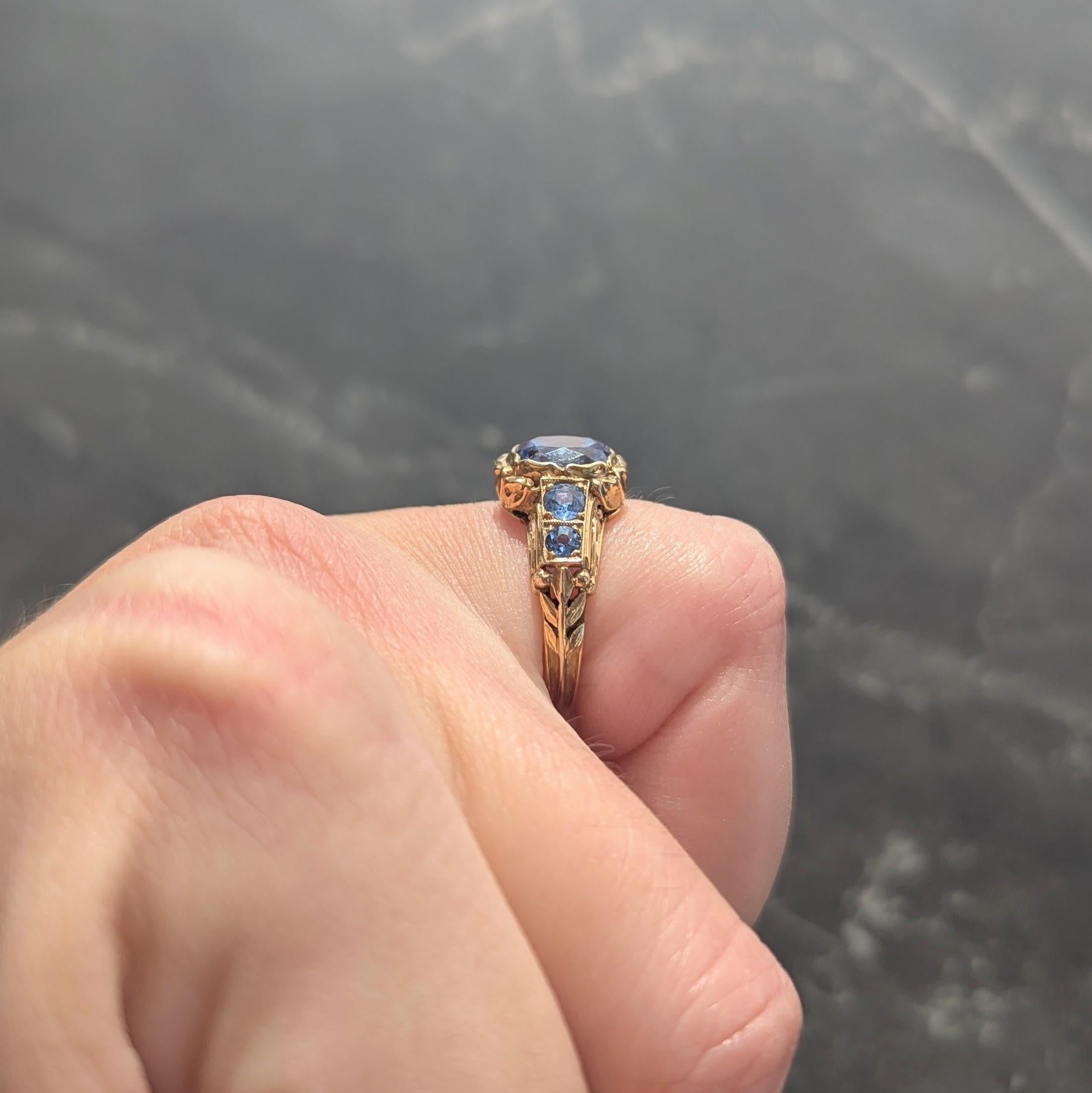 1905 Art Nouveau 3.54 CTW Sapphire 14 Karat Yellow Gold Antique Flower Ring