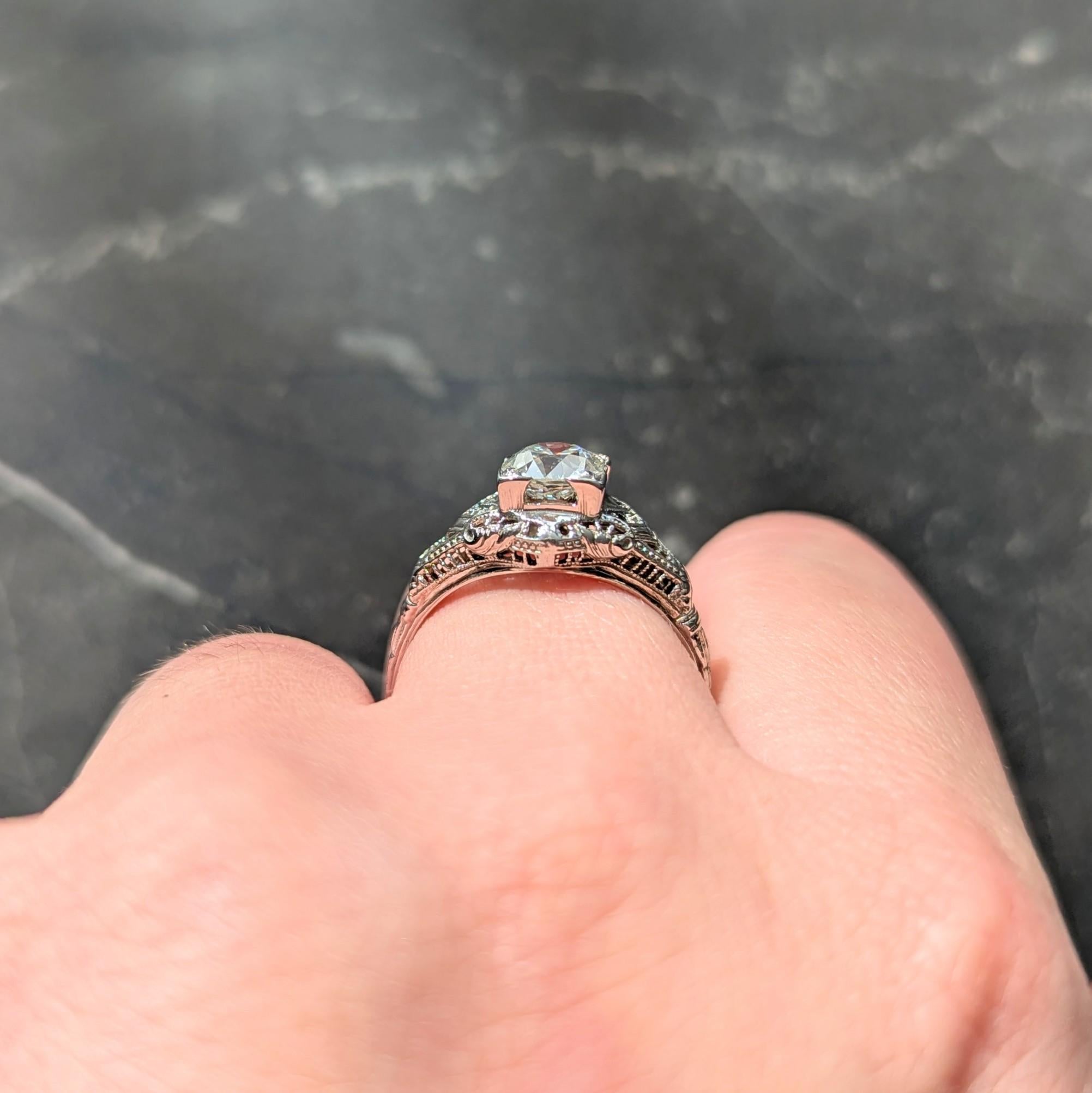 Art Deco 1.01 CTW European Diamond 18 Karat White Gold Antique Engagement Ring