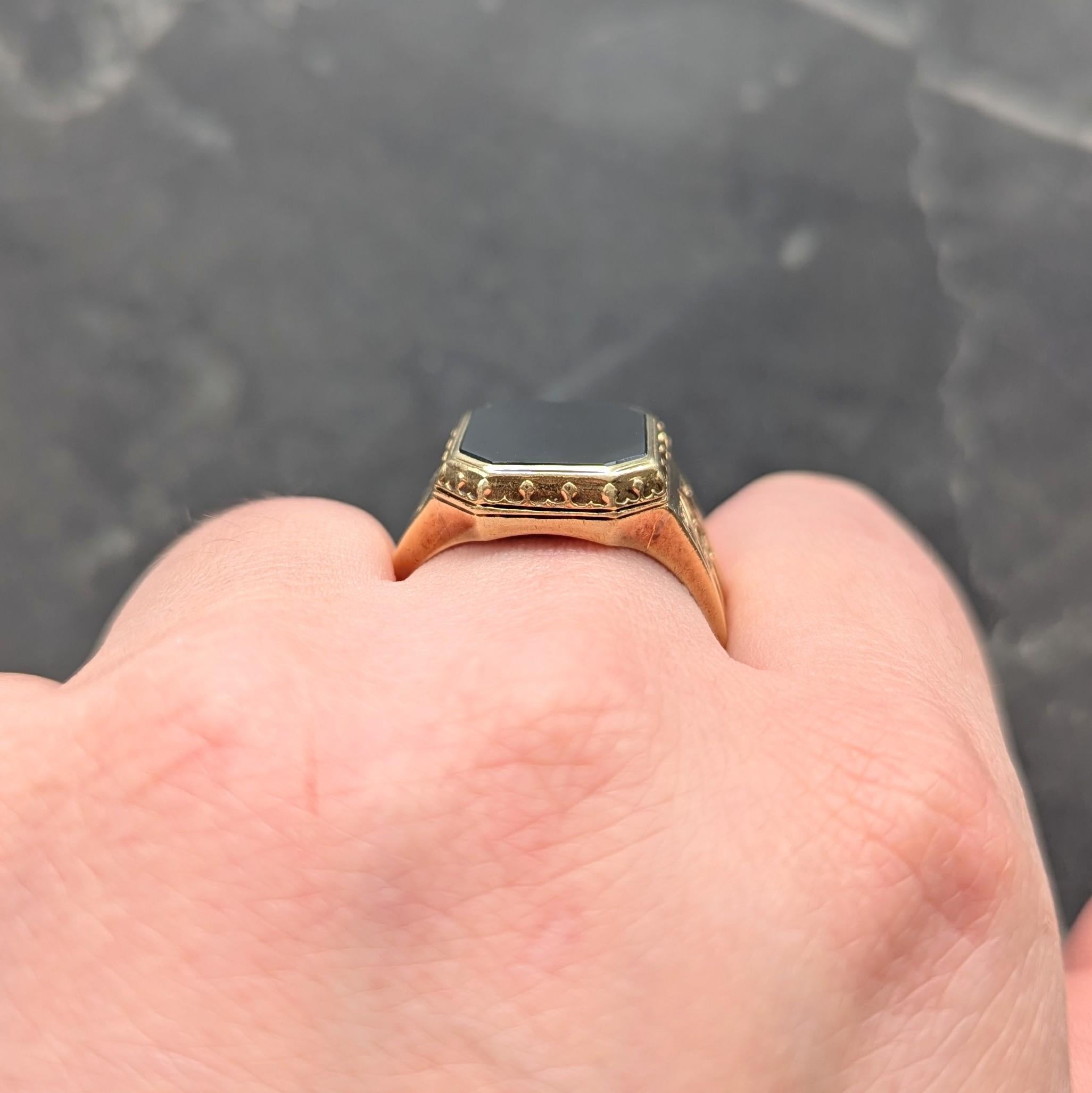 Larter & Sons Victorian Onyx 14K Yellow Gold Gothic Antique Unisex Signet Ring