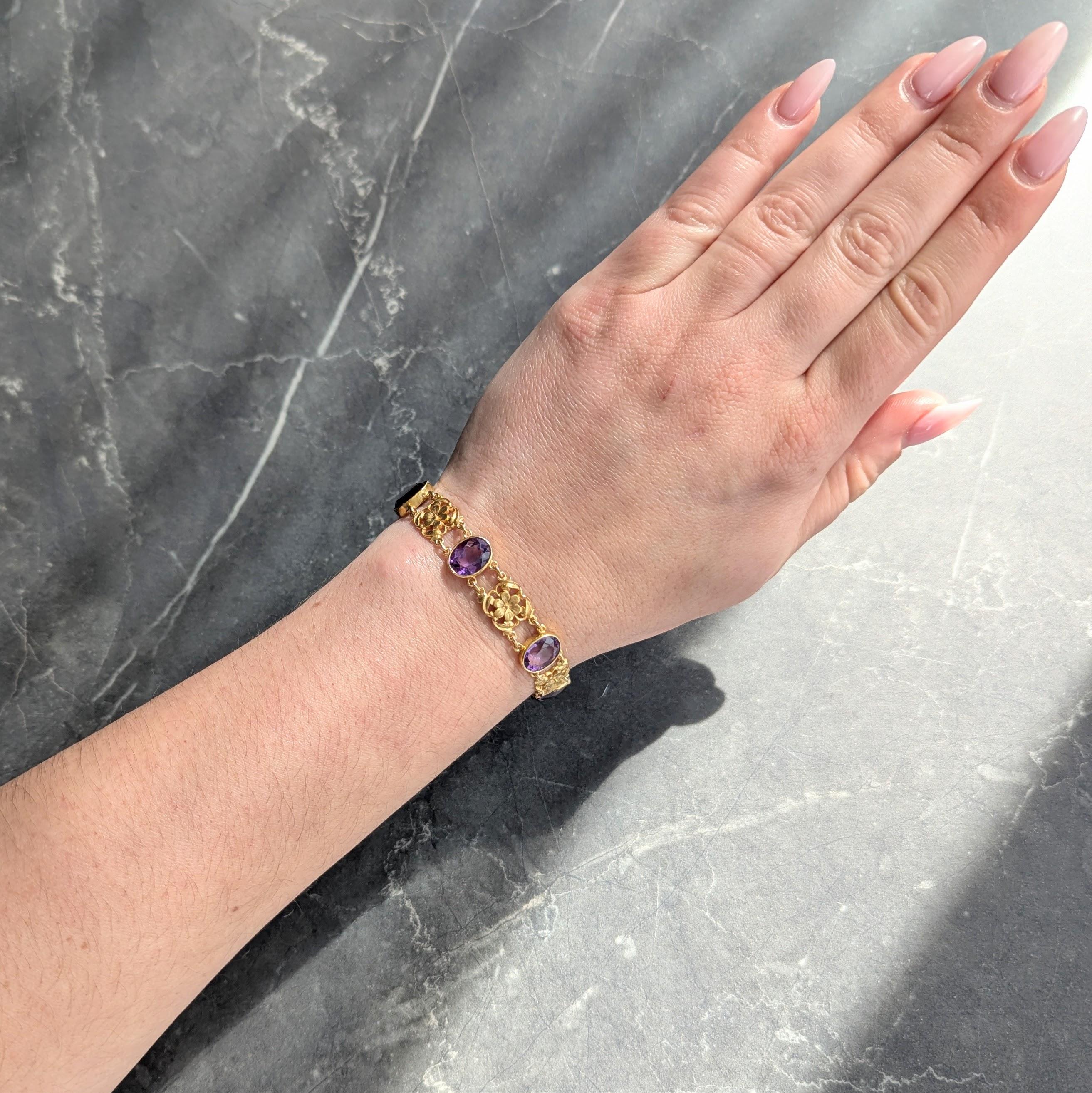 Art Nouveau Amethyst 14 Karat Yellow Gold Antique Floral Link Bracelet