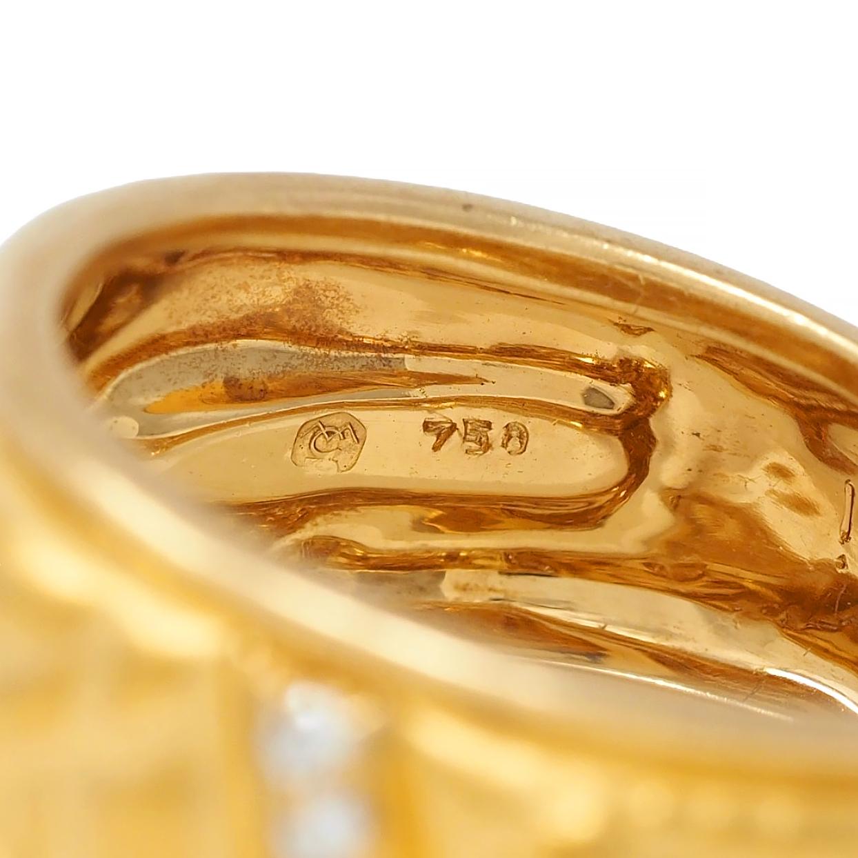 Carrera y Carrera 1990's Diamond 18K Gold Repoussé Horse Vintage Band Ring