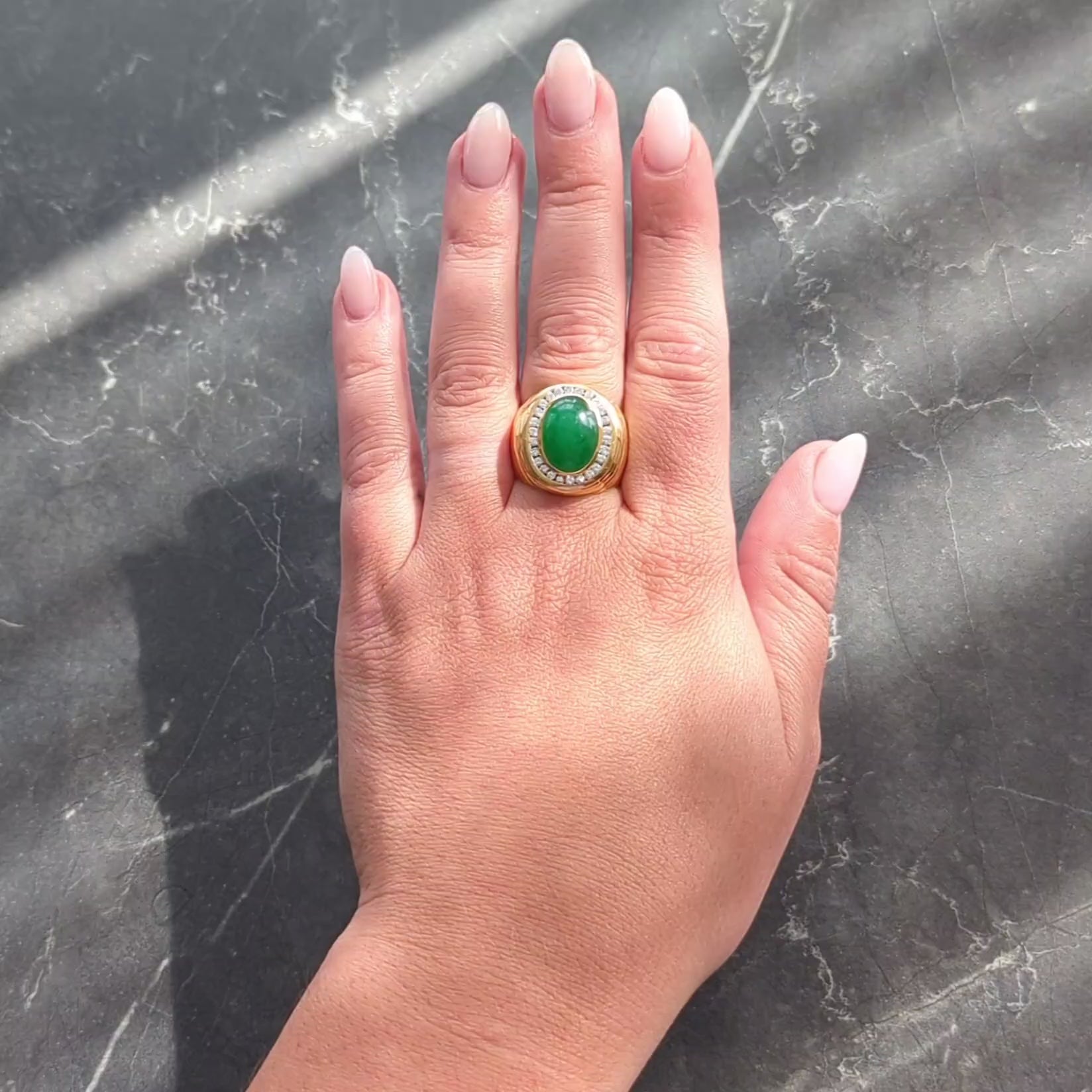1980's Jade Diamond 20 Karat Yellow Gold Vintage Fluted Dome Unisex Ring