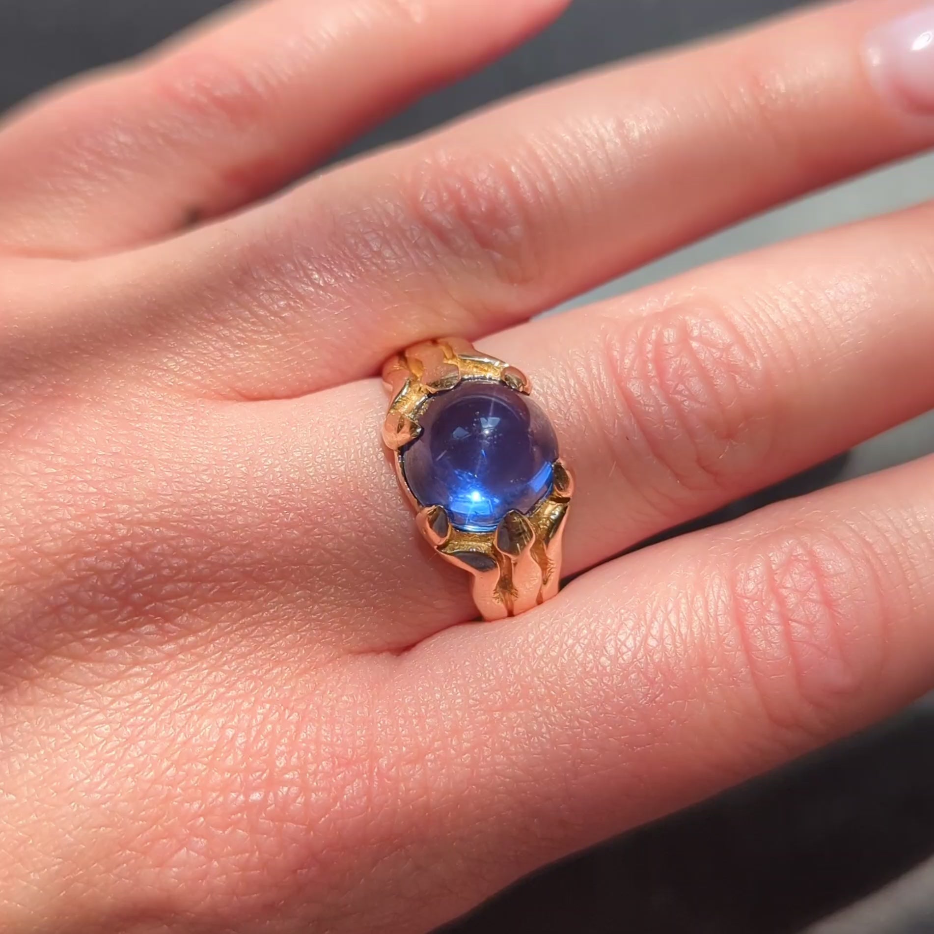 J.E. Caldwell Art Nouveau No Heat Ceylon Sapphire 14K Gold Antique Unisex Ring