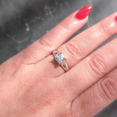 1999 Tiffany & Co. Lucida 1.12 CTW Diamond Platinum Vintage Engagement Ring