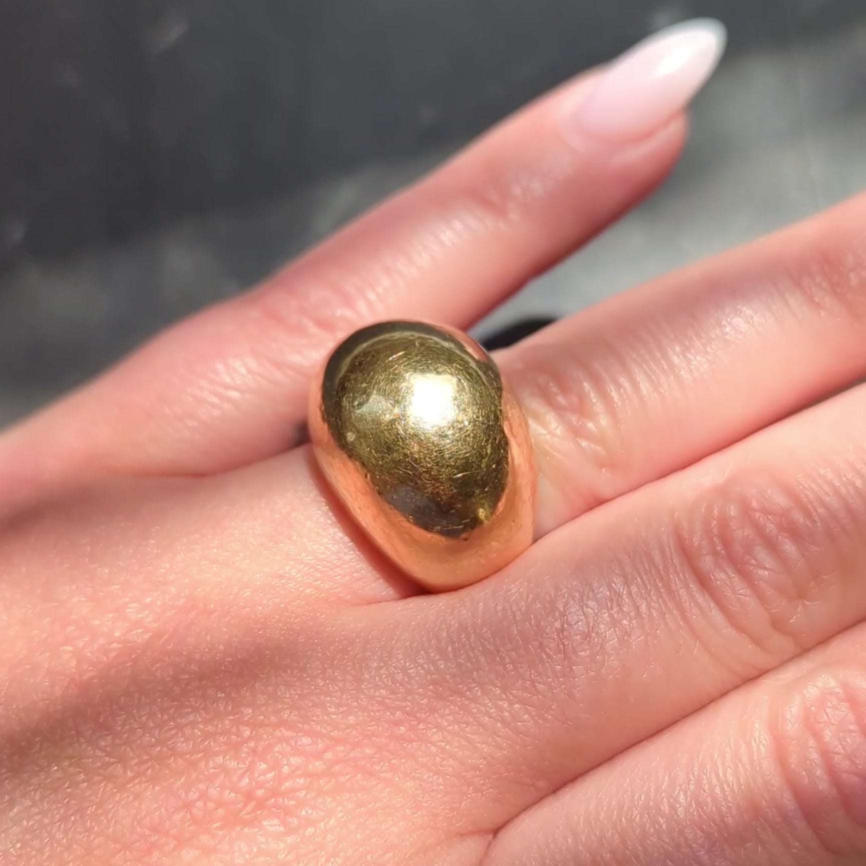 Elizabeth Locke 1980's 19 Karat Yellow Gold Vintage Hammered Dome Ring
