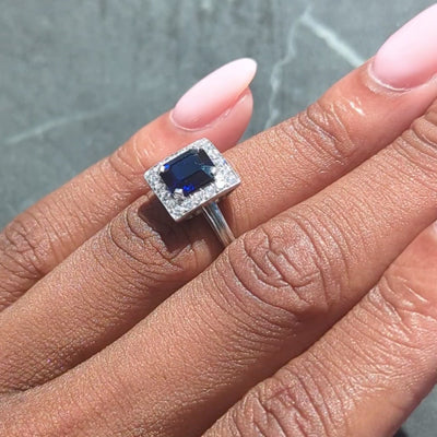 Tiffany & Co. Mid-Century No Heat Sapphire Diamond Platinum Vintage Halo Ring