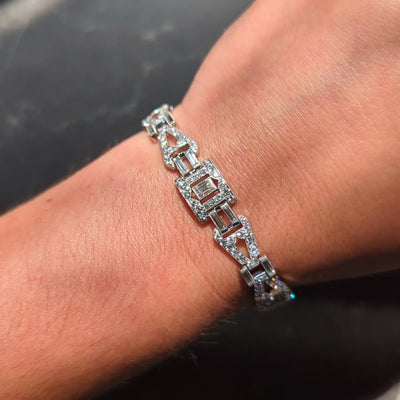 Art Deco 8.20 CTW Diamond Platinum Vintage Bowtie Link Bracelet