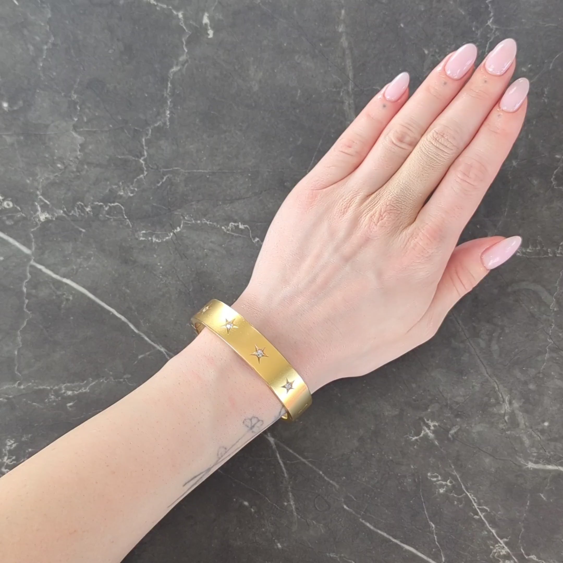 Victorian Diamond 14 Karat Yellow Gold Antique Star Bangle Bracelet