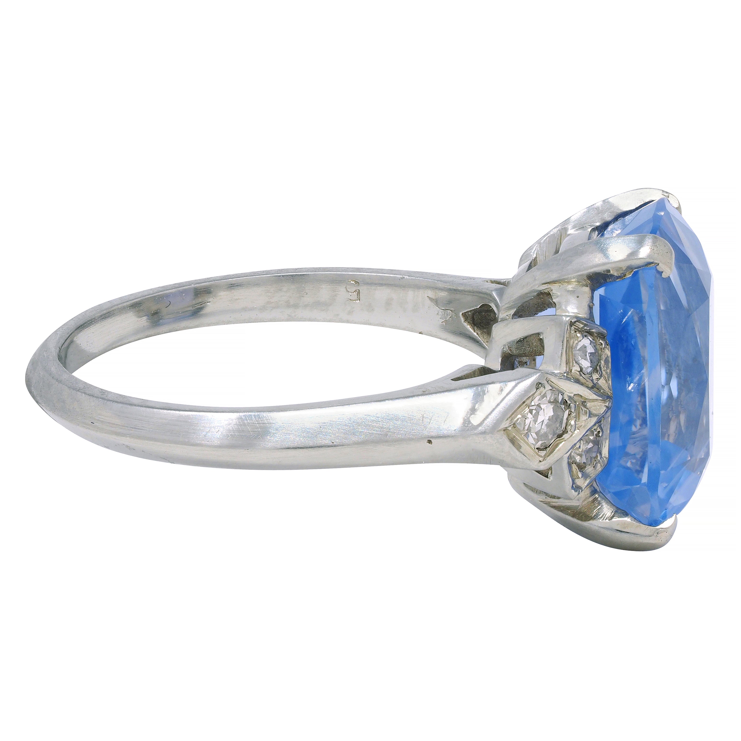 Mid-Century 6.60 CTW No Heat Ceylon Sapphire 18 Karat Gold Vintage Ring GIA