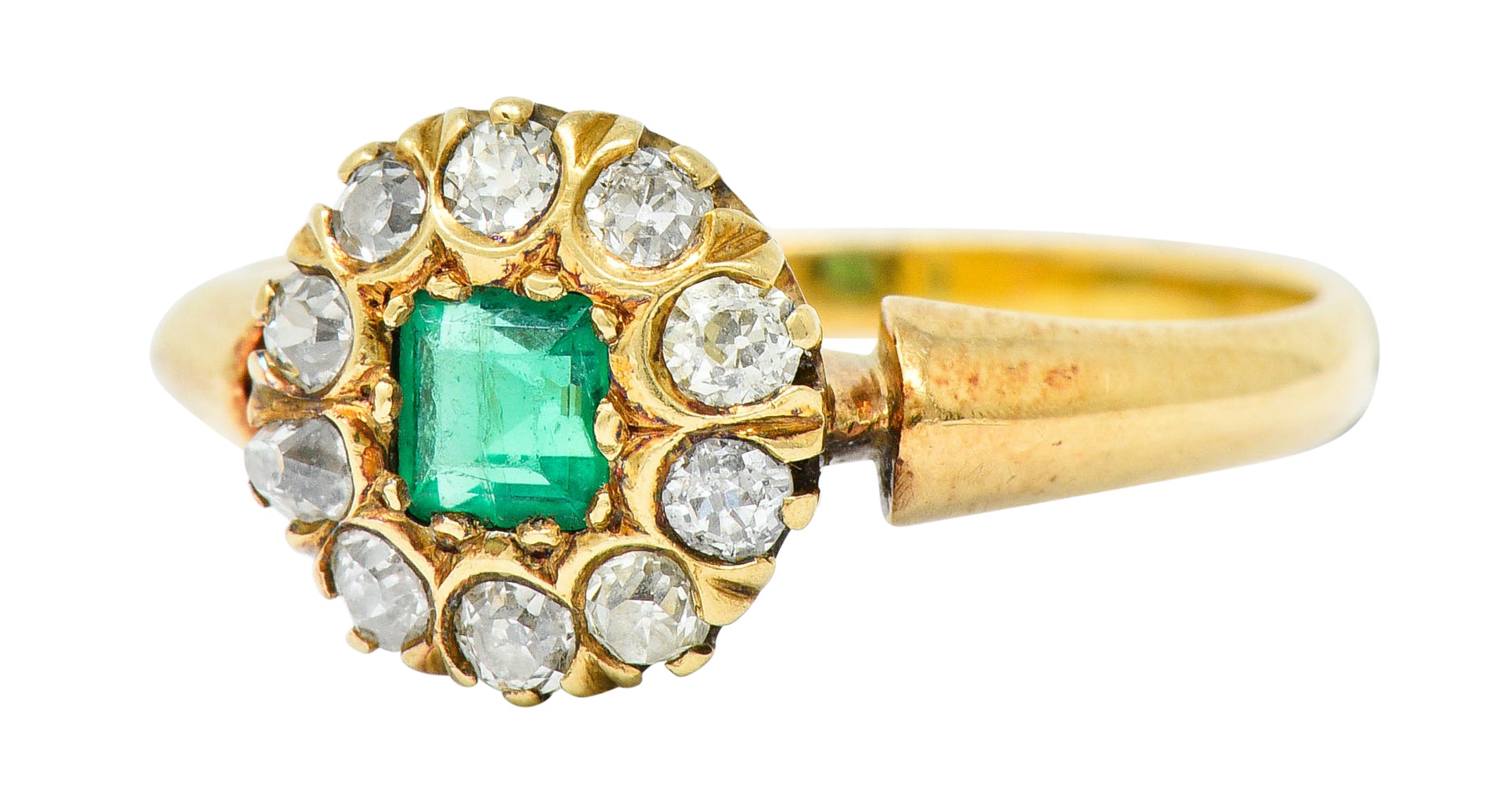 Victorian 0.70 CTW Emerald Diamond 18 Karat Gold Cluster RingRing - Wilson's Estate Jewelry